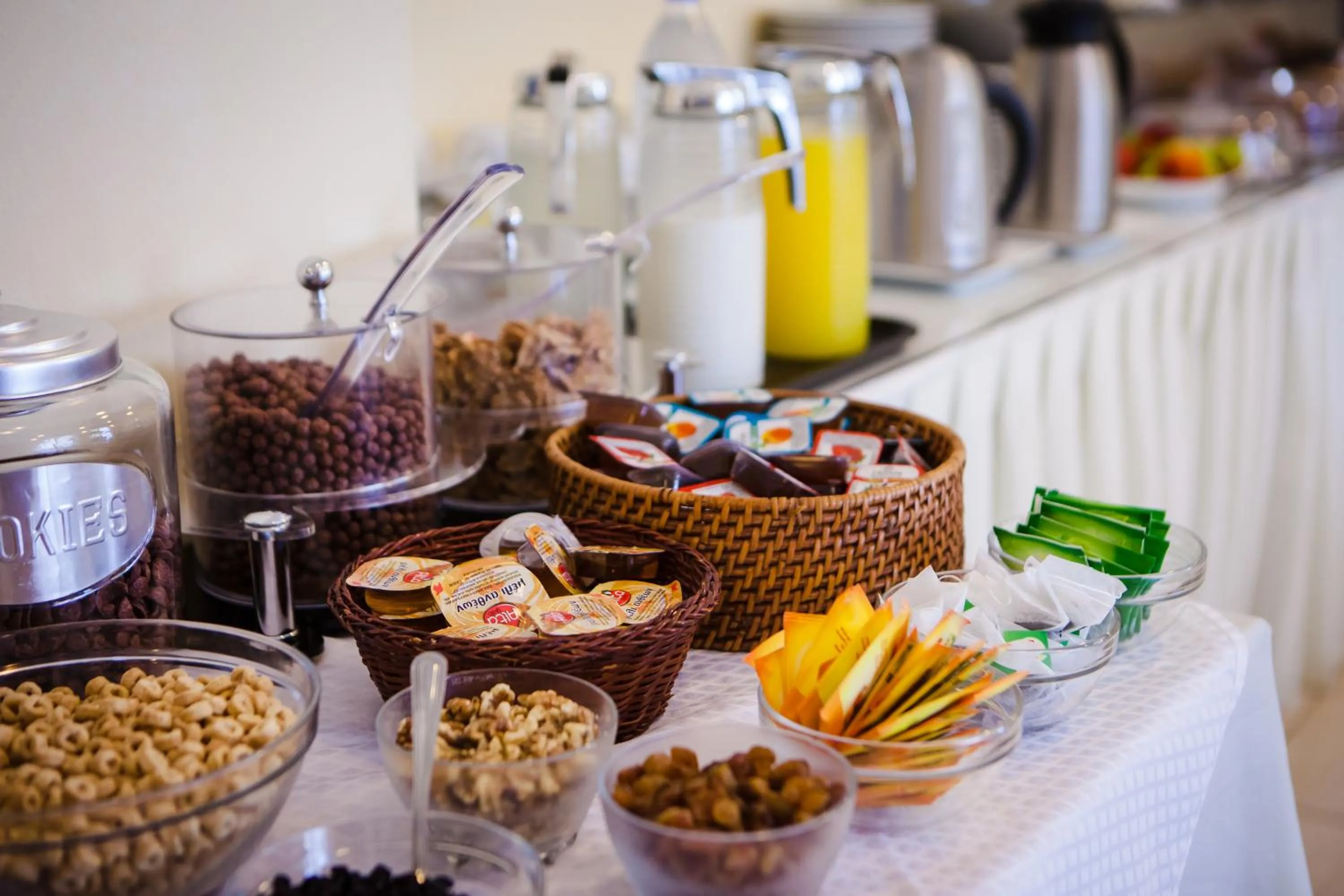 Breakfast in Cretan Sun