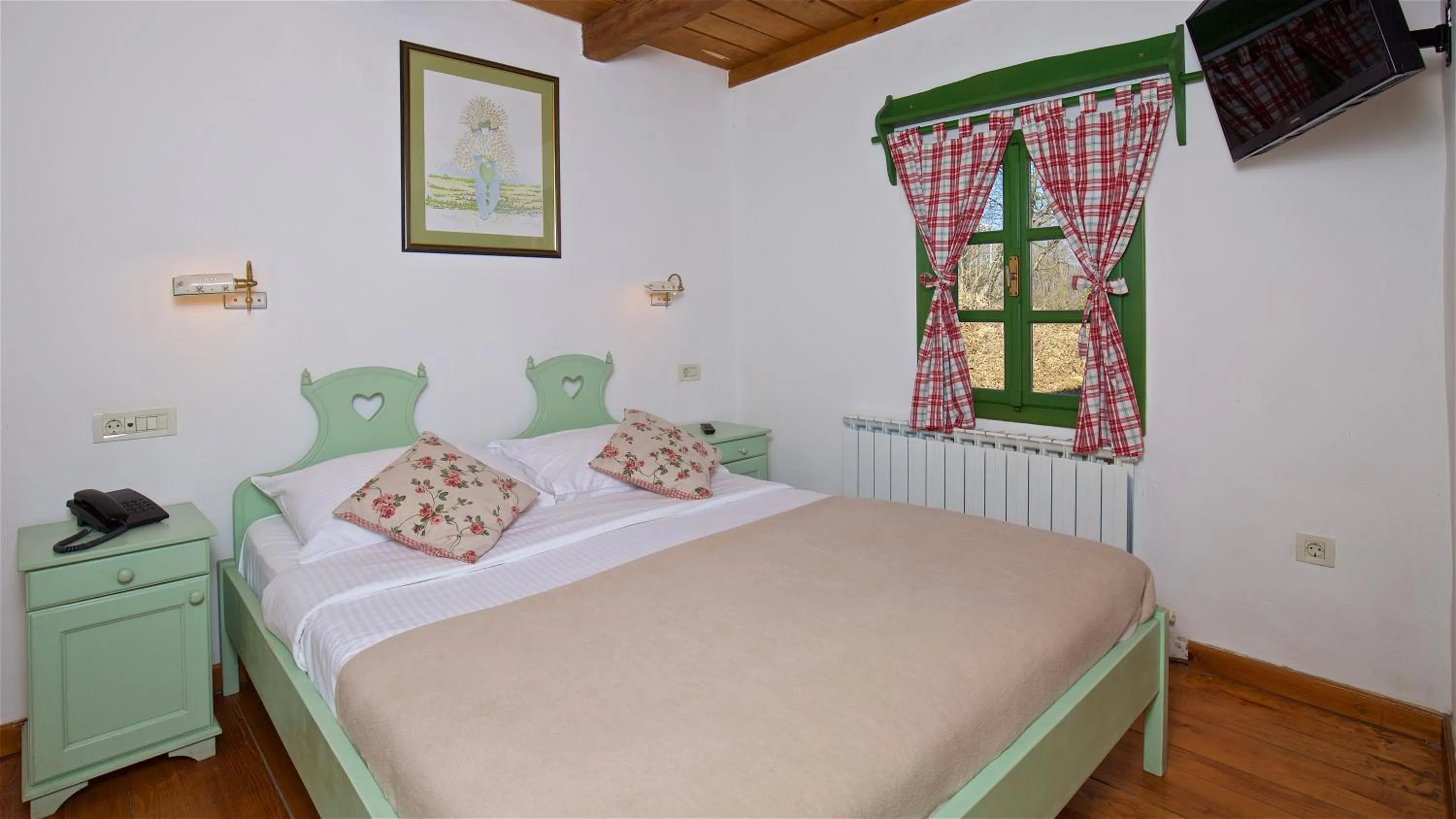 Bed in Winery, Restaurant & Pension Vuglec Breg