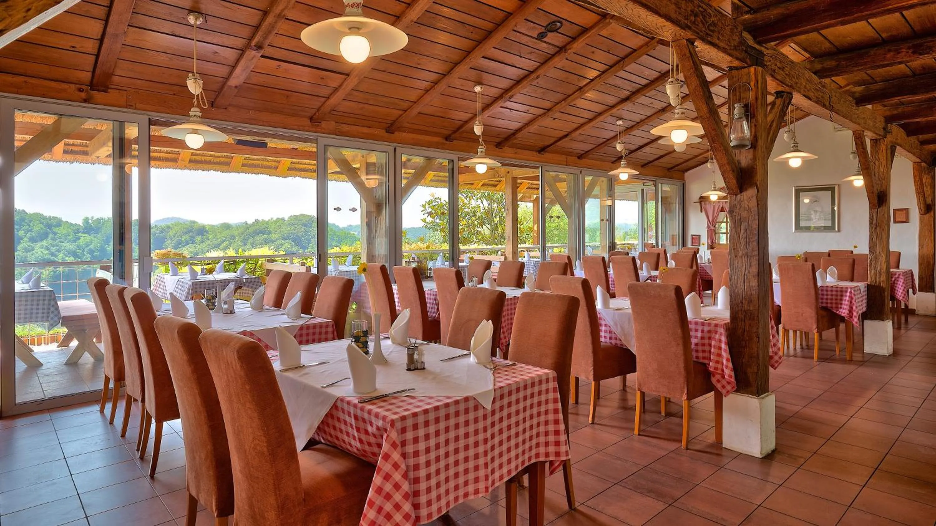 Restaurant/places to eat in Winery, Restaurant & Pension Vuglec Breg
