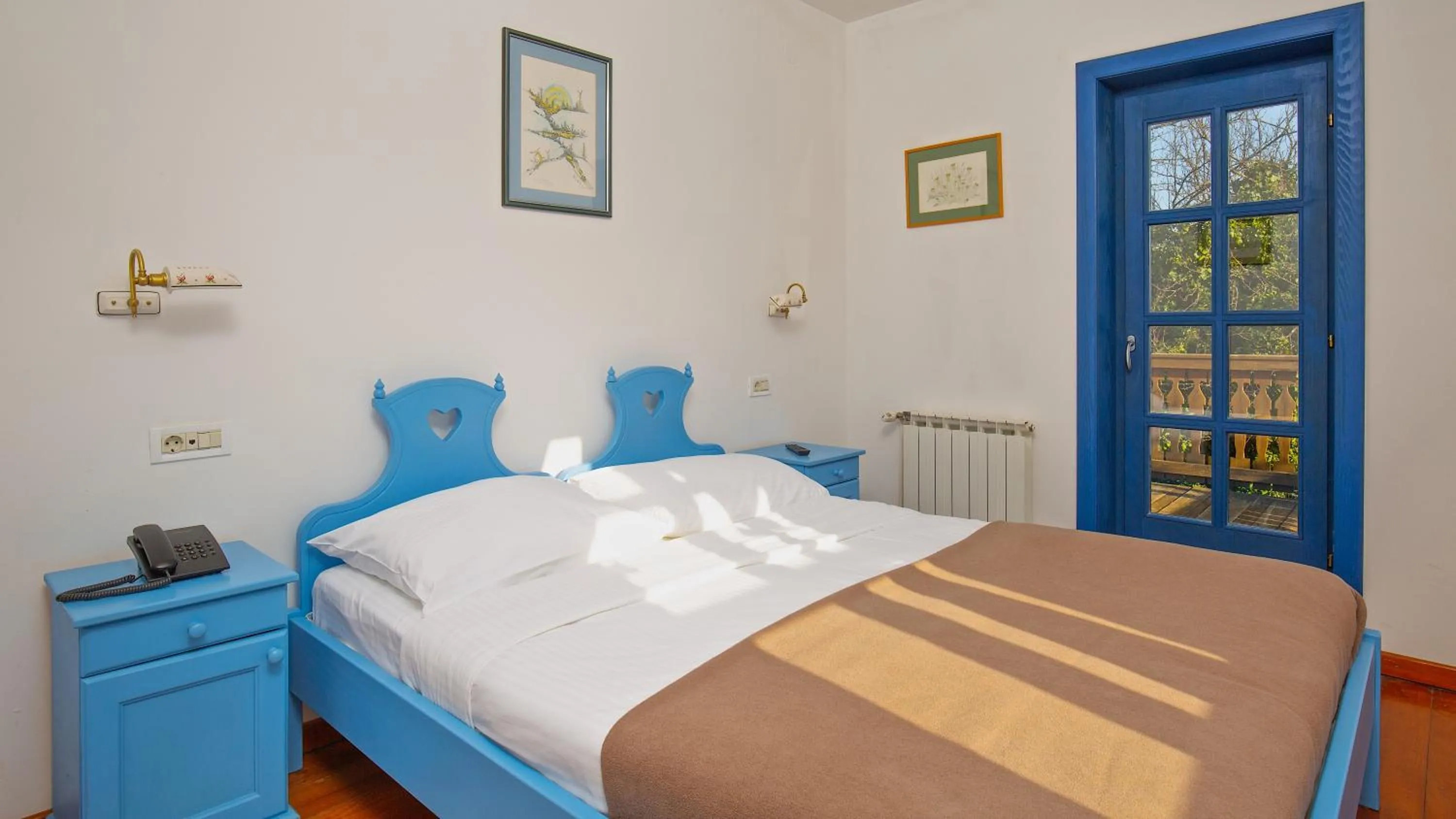 Bed in Winery, Restaurant & Pension Vuglec Breg