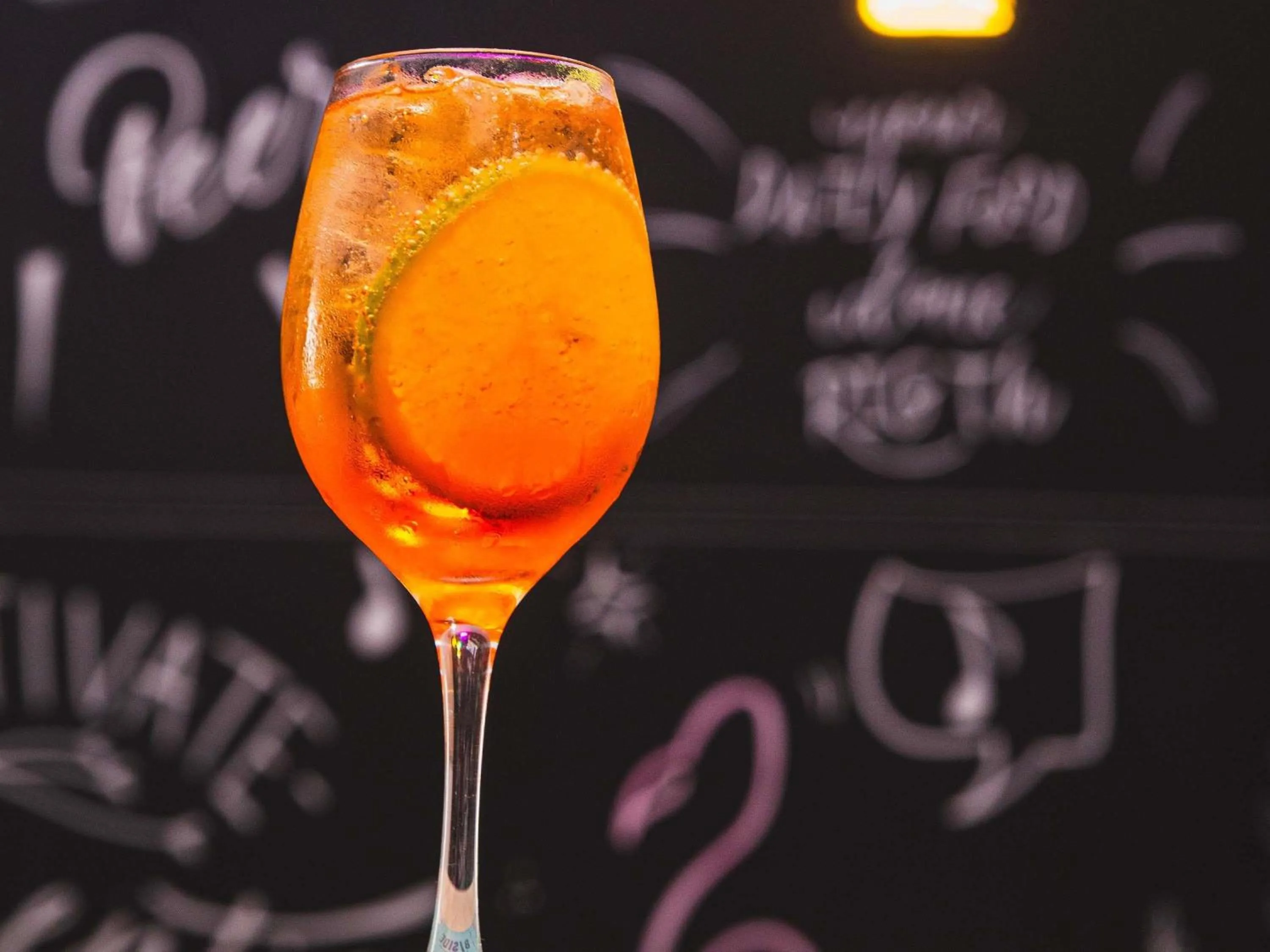 Lounge or bar in ibis Styles Goiania Marista