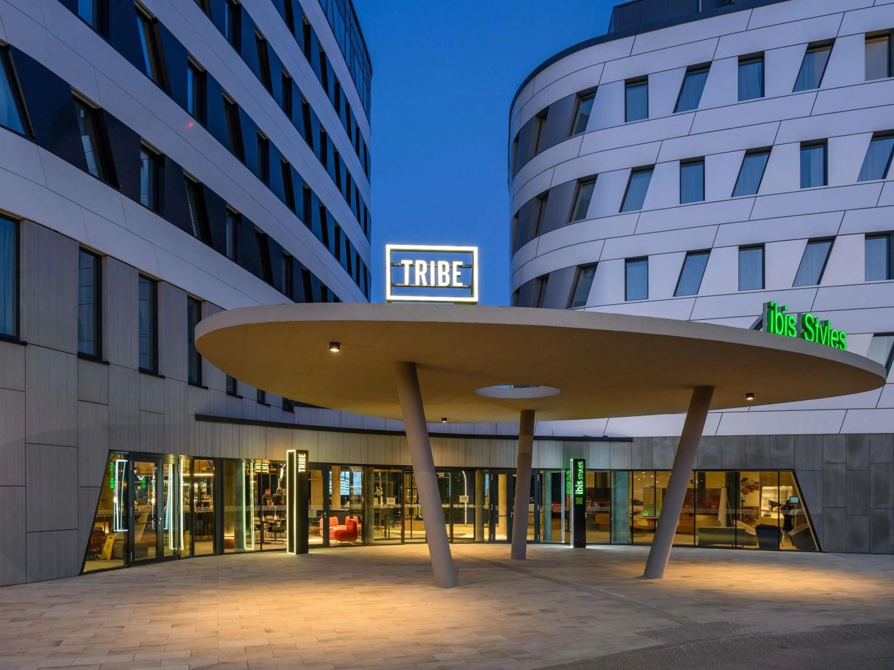 Property building in ibis Styles Budapest Airport