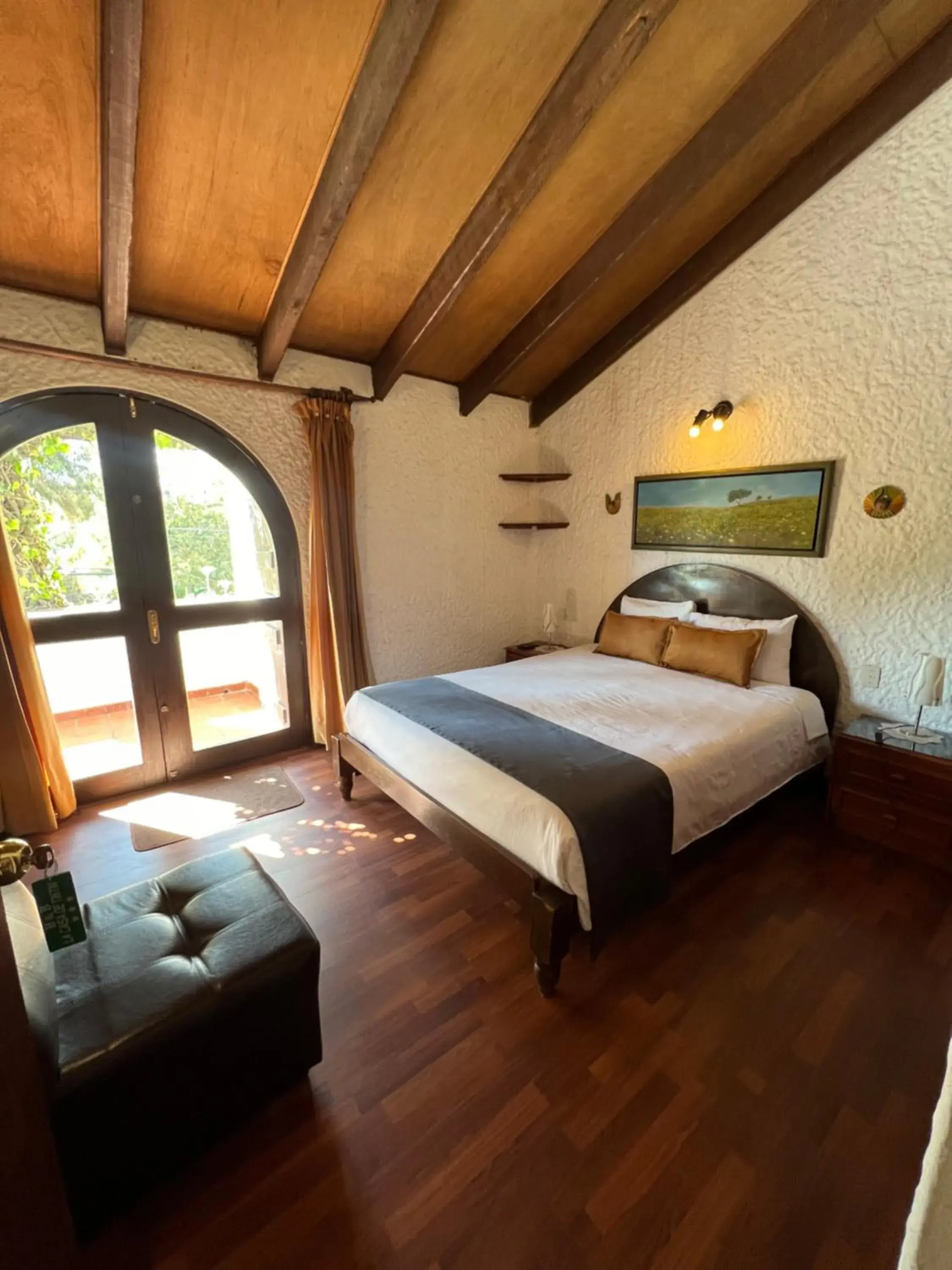 Queen Room with Balcony in Hotel La Casa de Tin tin Queen Room with Balcony in Hotel La Casa de Tin tin