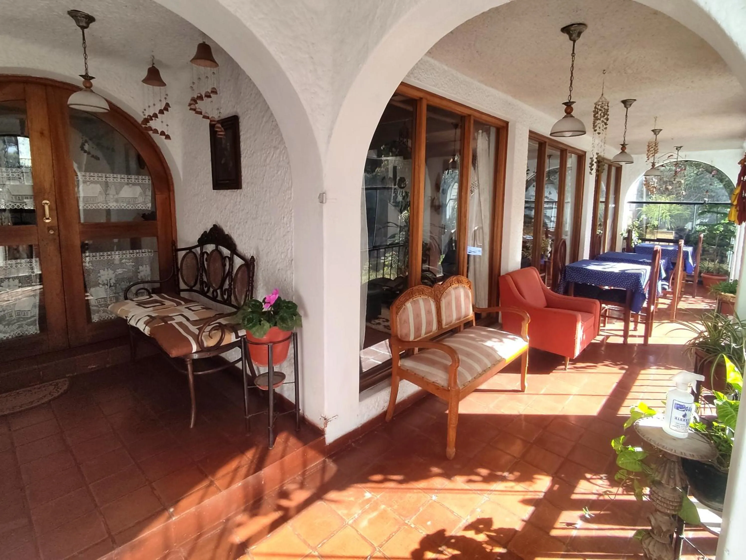 Property building in Hotel La Casa de Tin tin