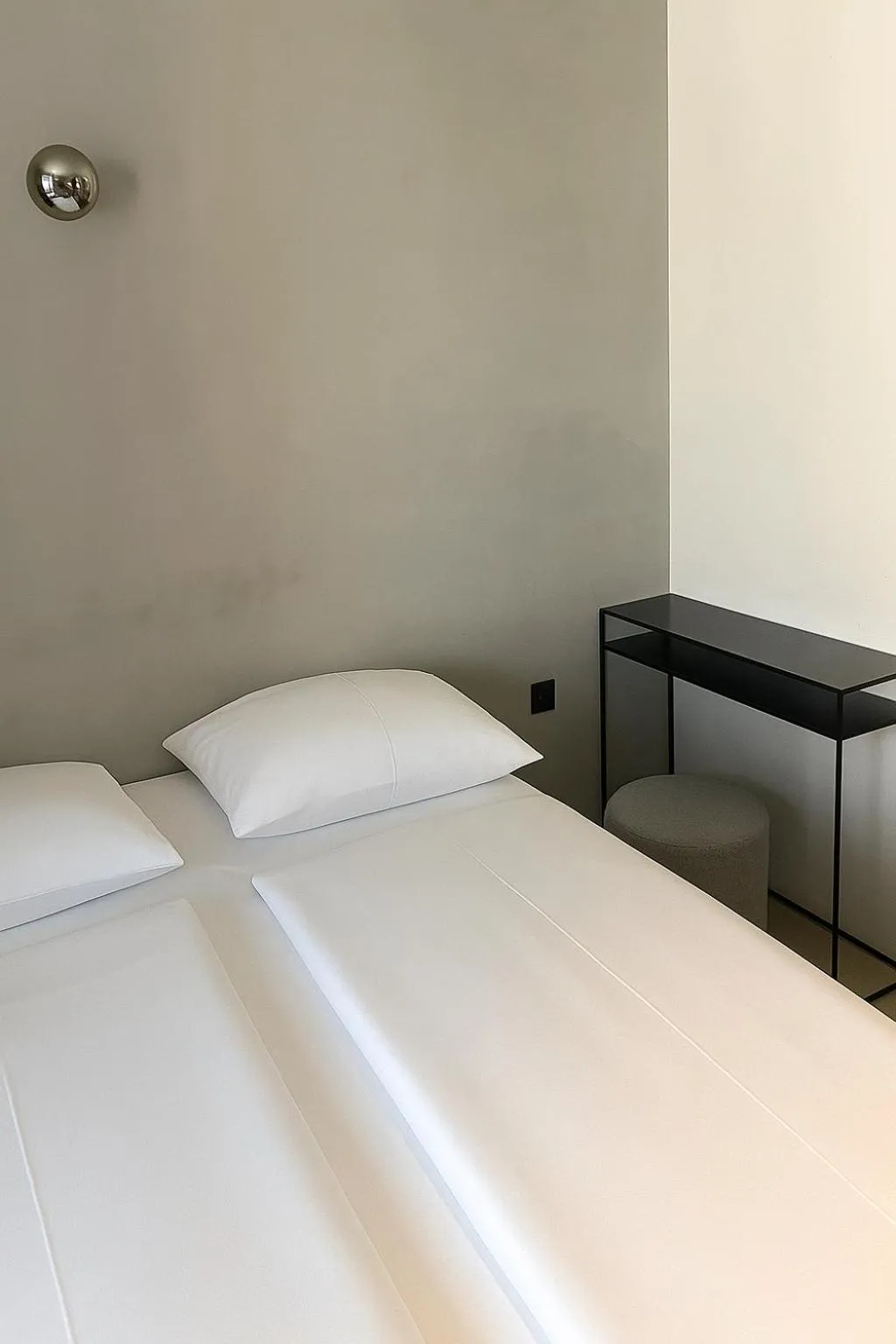 Bed in Hotel Mons am Goetheplatz