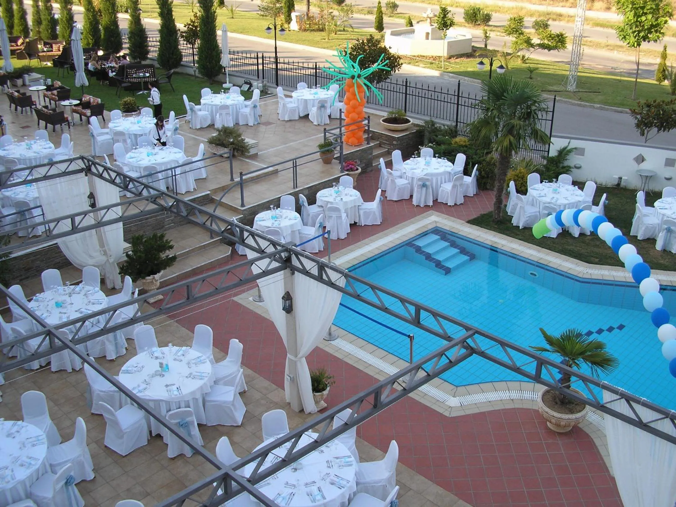 Swimming pool in Aeton Melathron Hotel
