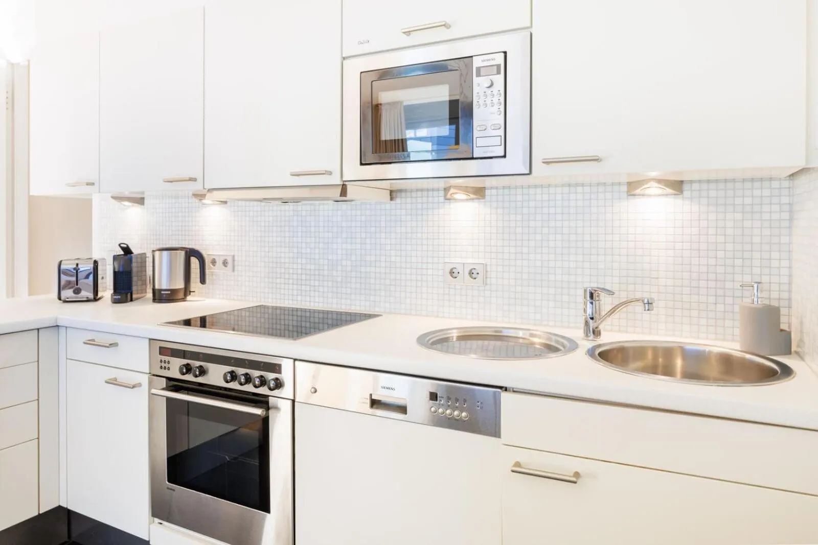 Kitchen or kitchenette in Hapimag Berlin Gendarmenmarkt