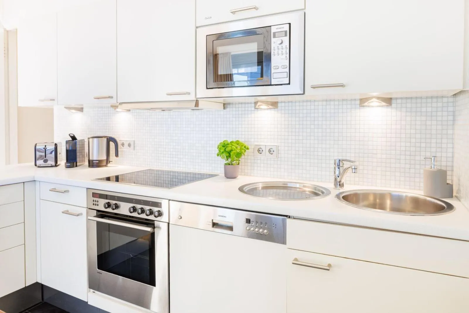 Kitchen or kitchenette in Hapimag Berlin Gendarmenmarkt