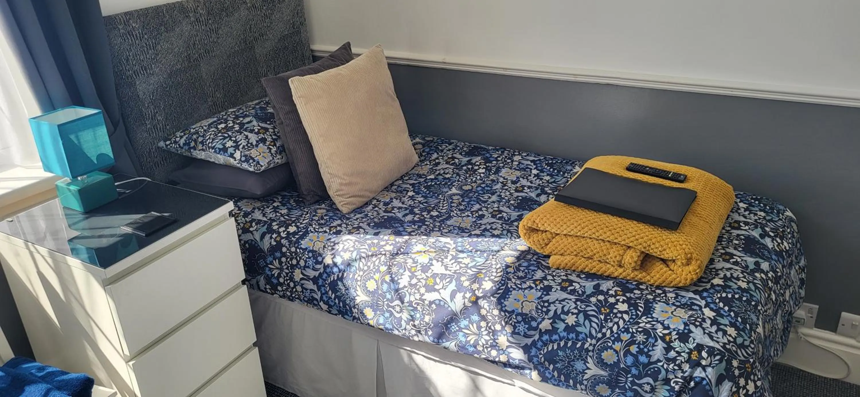 Bedroom, Bed in The Aldor