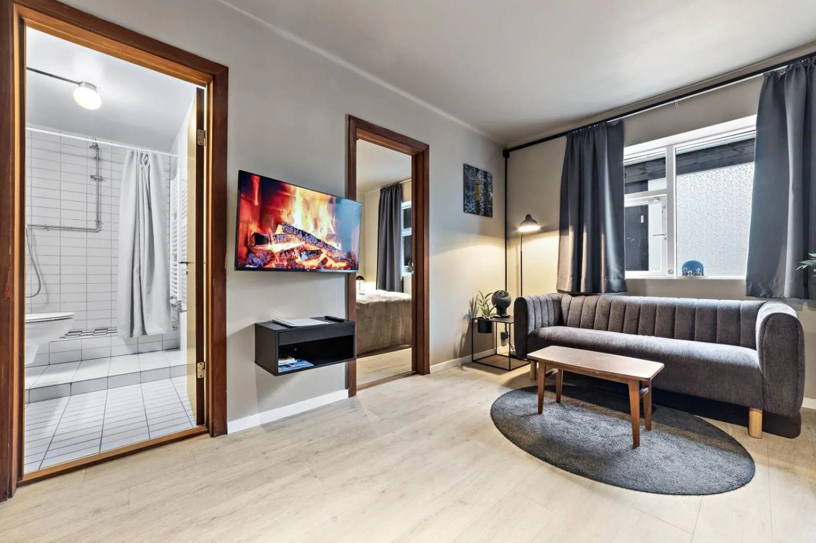 Bathroom, Bed in Astro Apartments