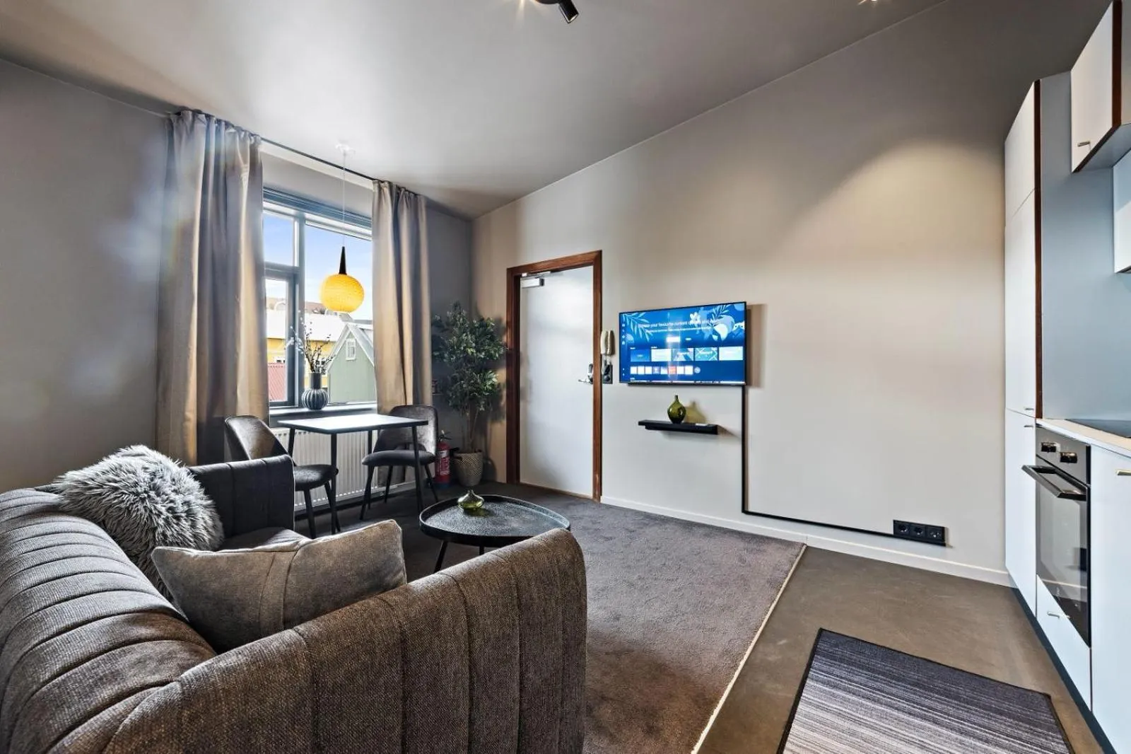 TV and multimedia in Astro Apartments