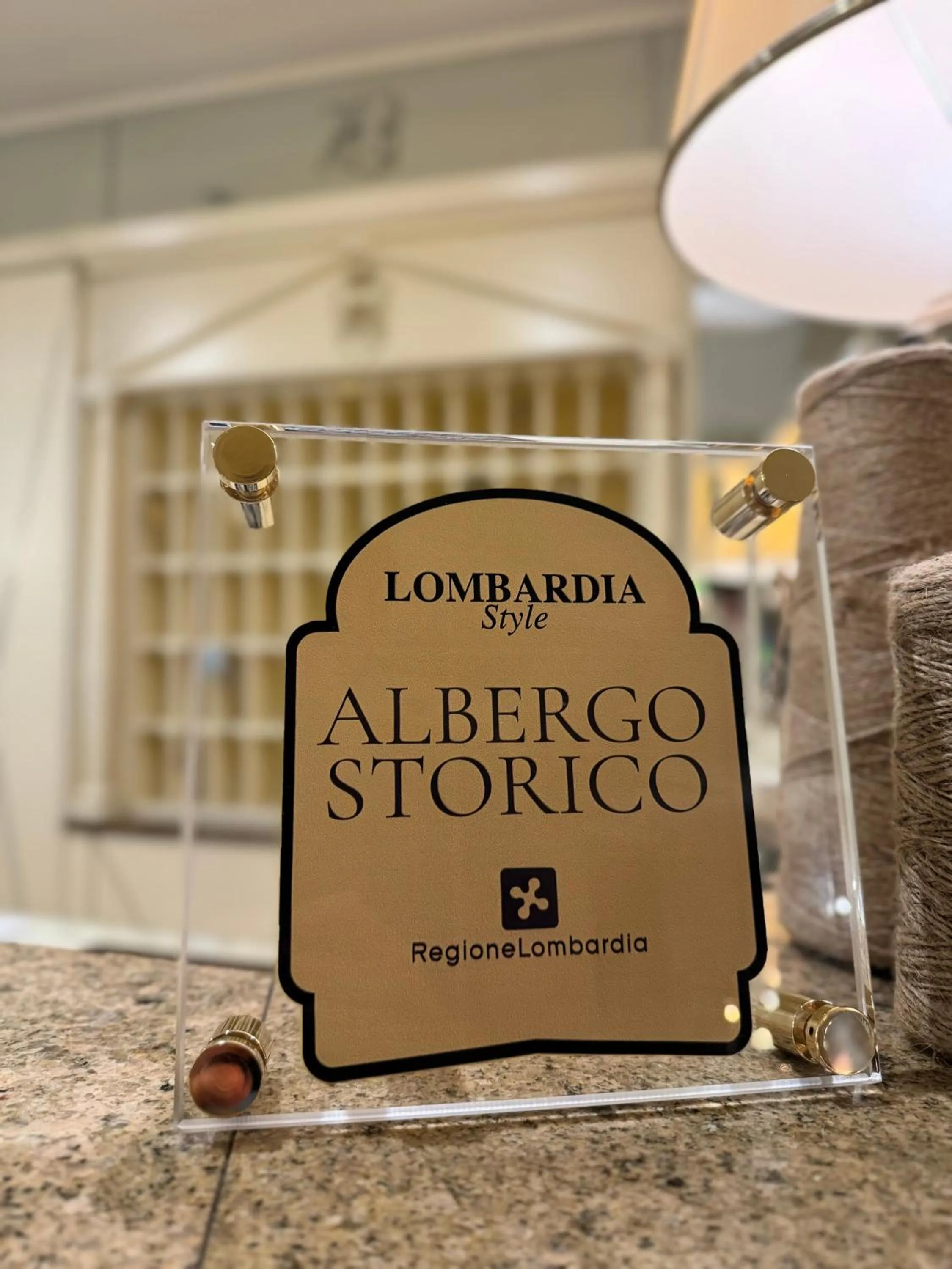 Logo/Certificate/Sign in Hotel Brescia