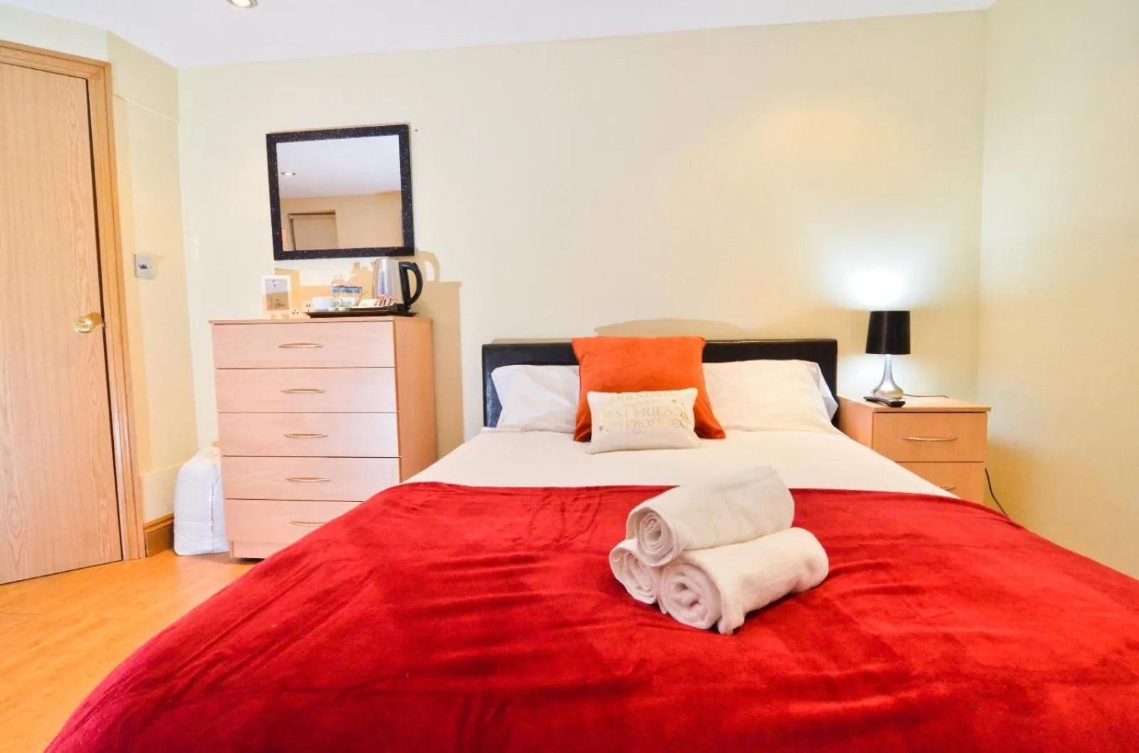 Bed in Thames View House Surrey Quays