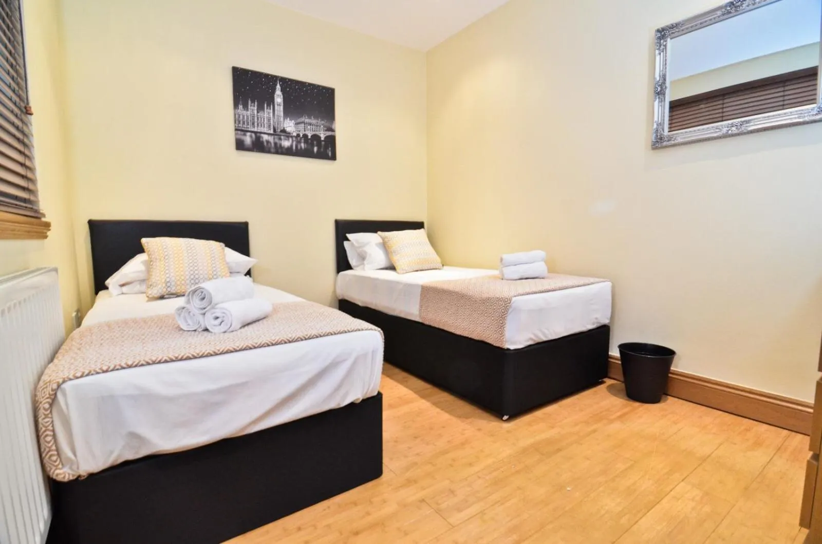 Bedroom, Bed in Thames View House Surrey Quays