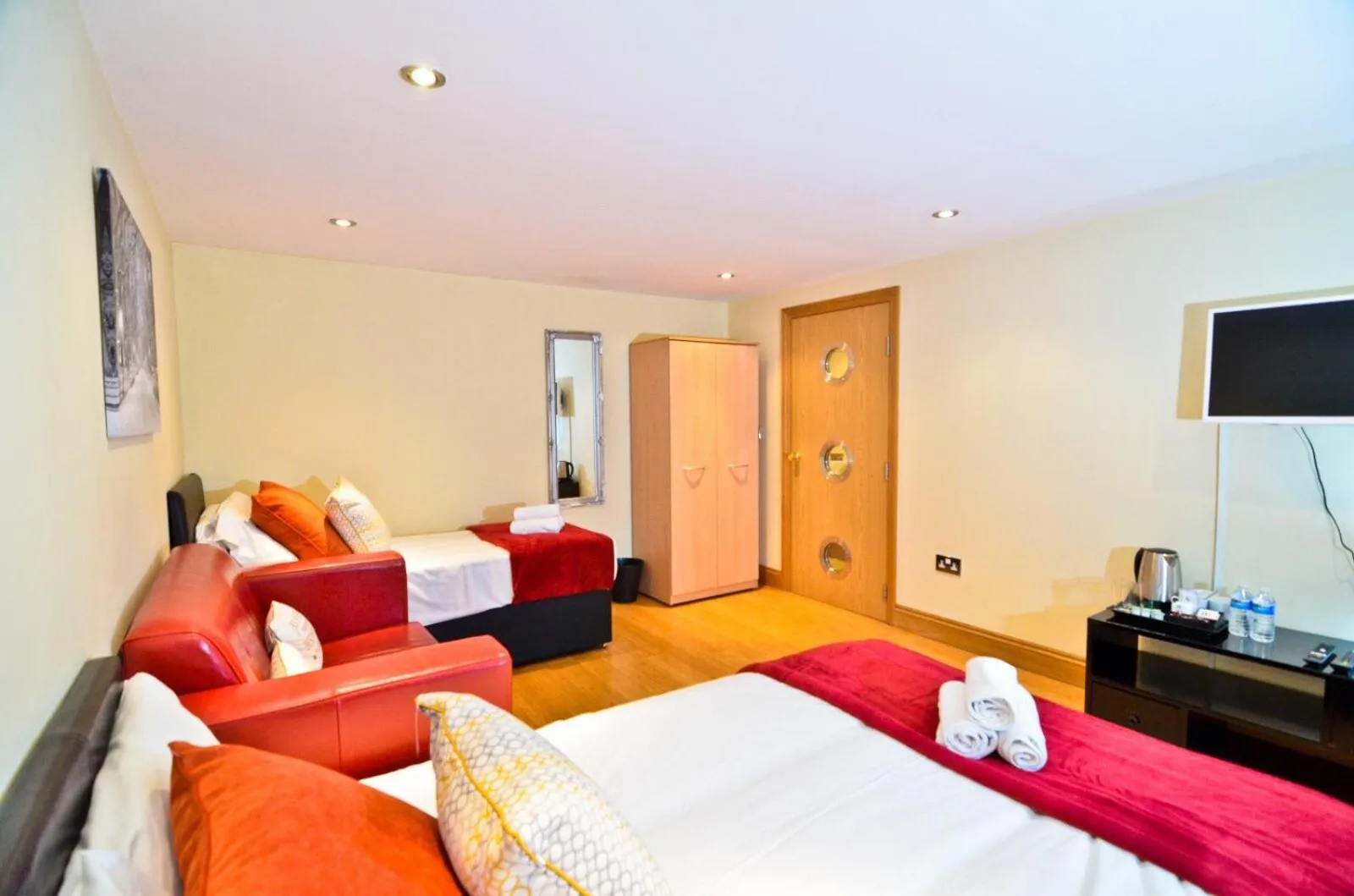 Bed in Thames View House Surrey Quays