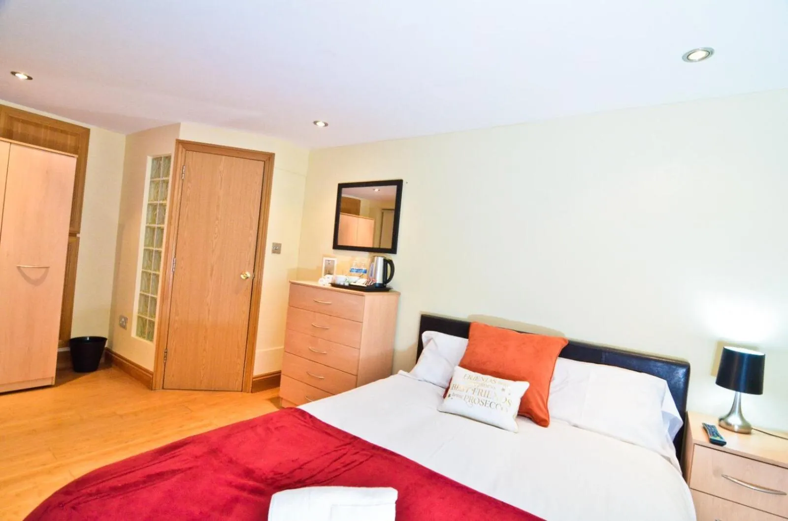 Bed in Thames View House Surrey Quays