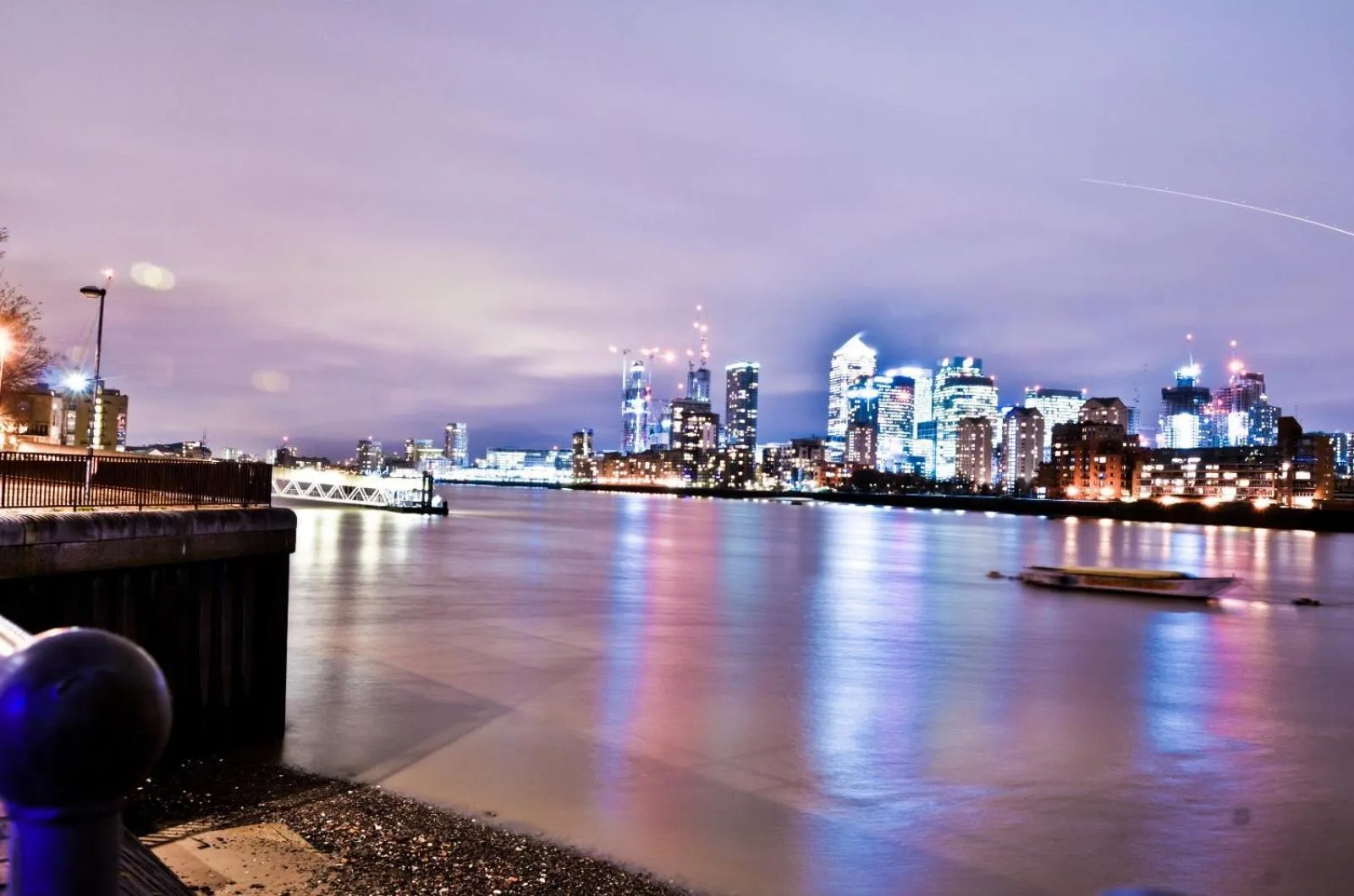 Natural landscape in Thames View House Surrey Quays