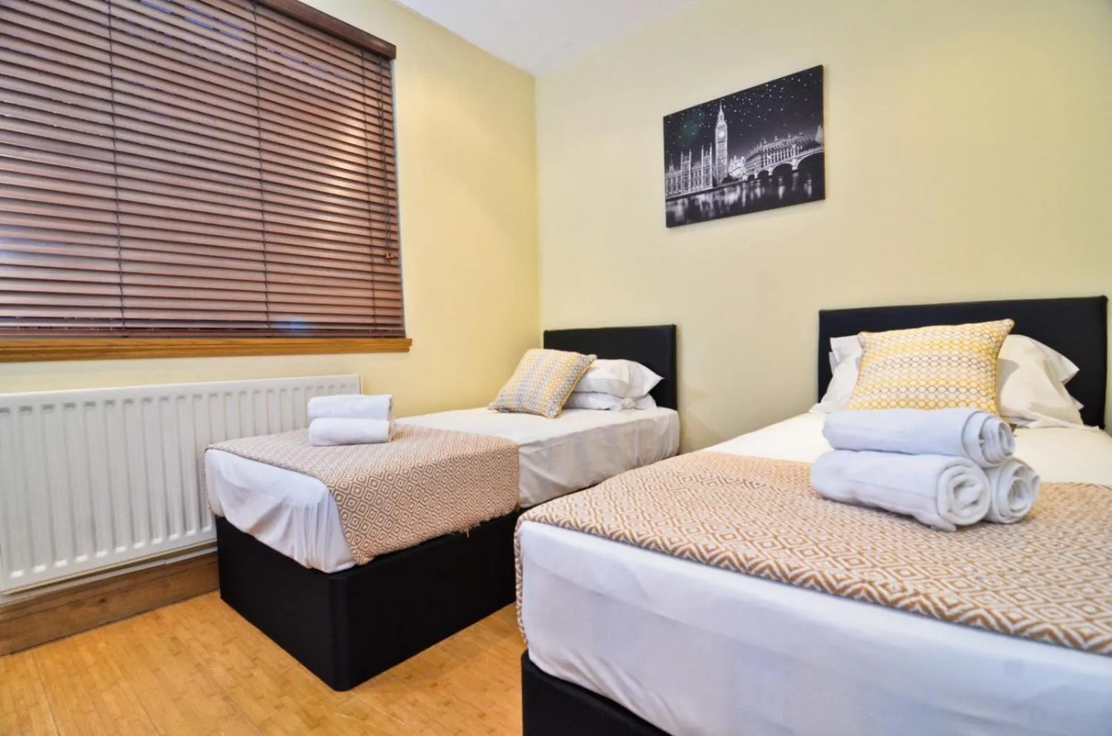 Bedroom, Bed in Thames View House Surrey Quays