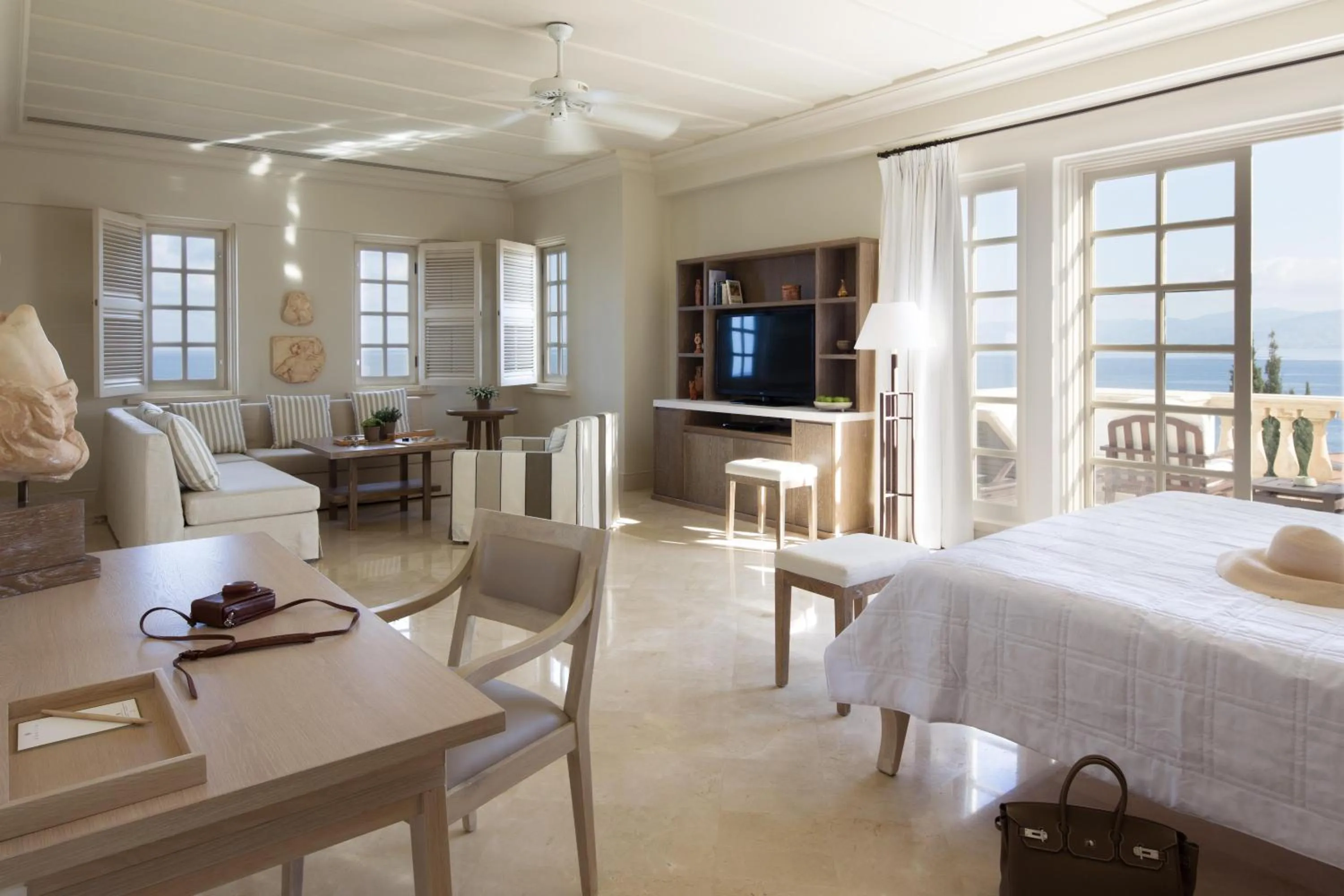 Photo of the whole room, Bed in Anassa