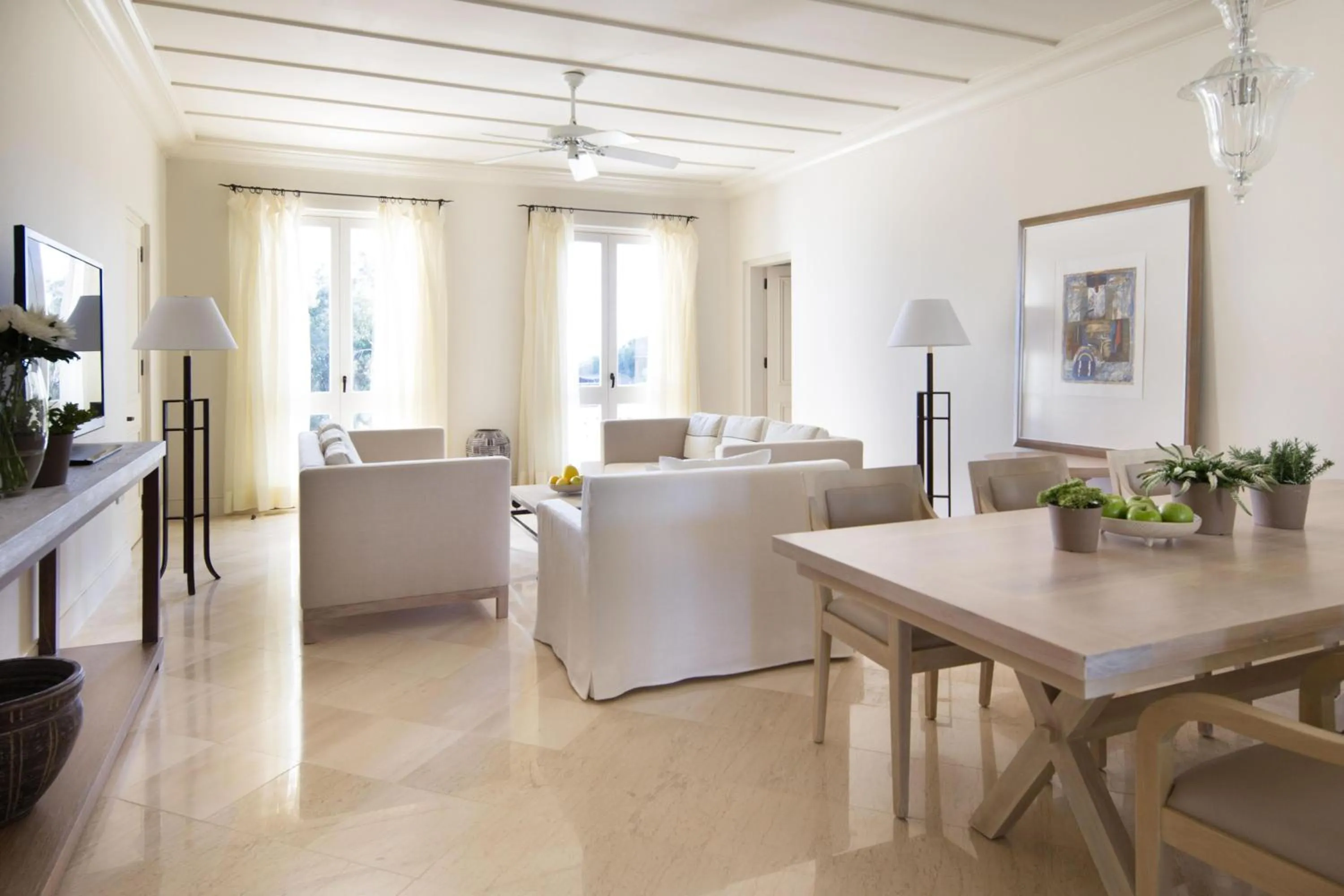 Photo of the whole room in Anassa