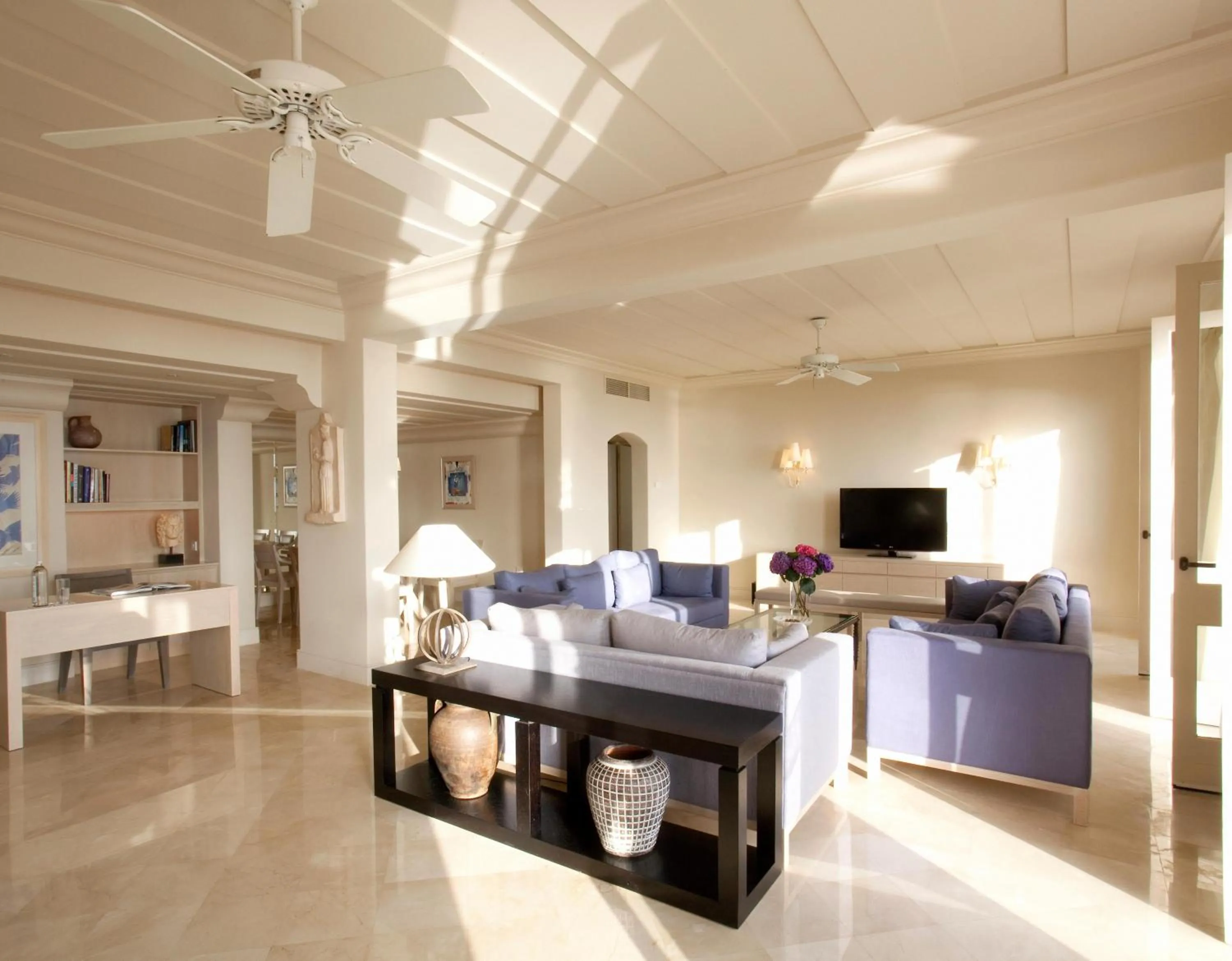 Photo of the whole room in Anassa