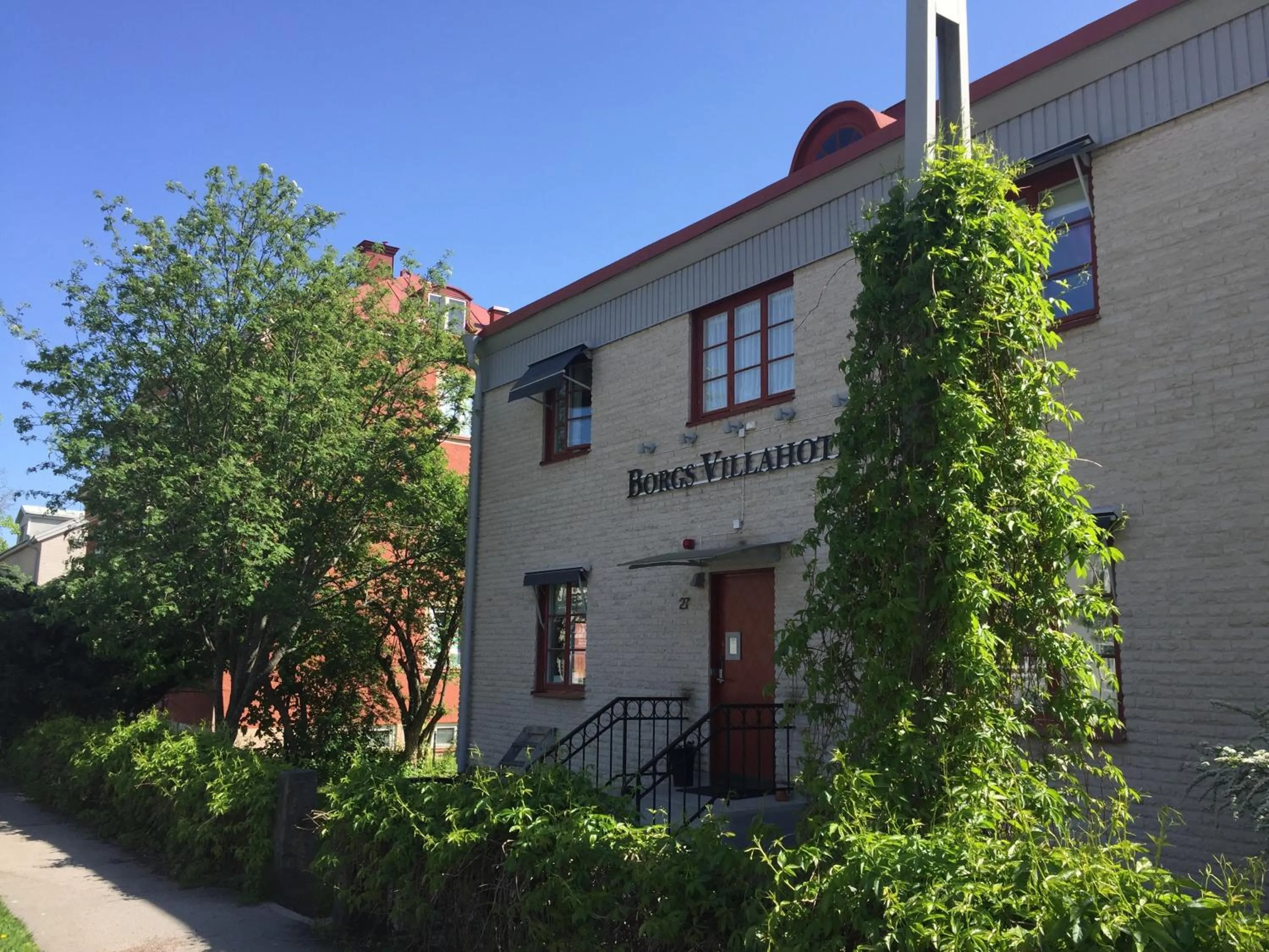 Facade/entrance in Borgs Villahotell och B&B