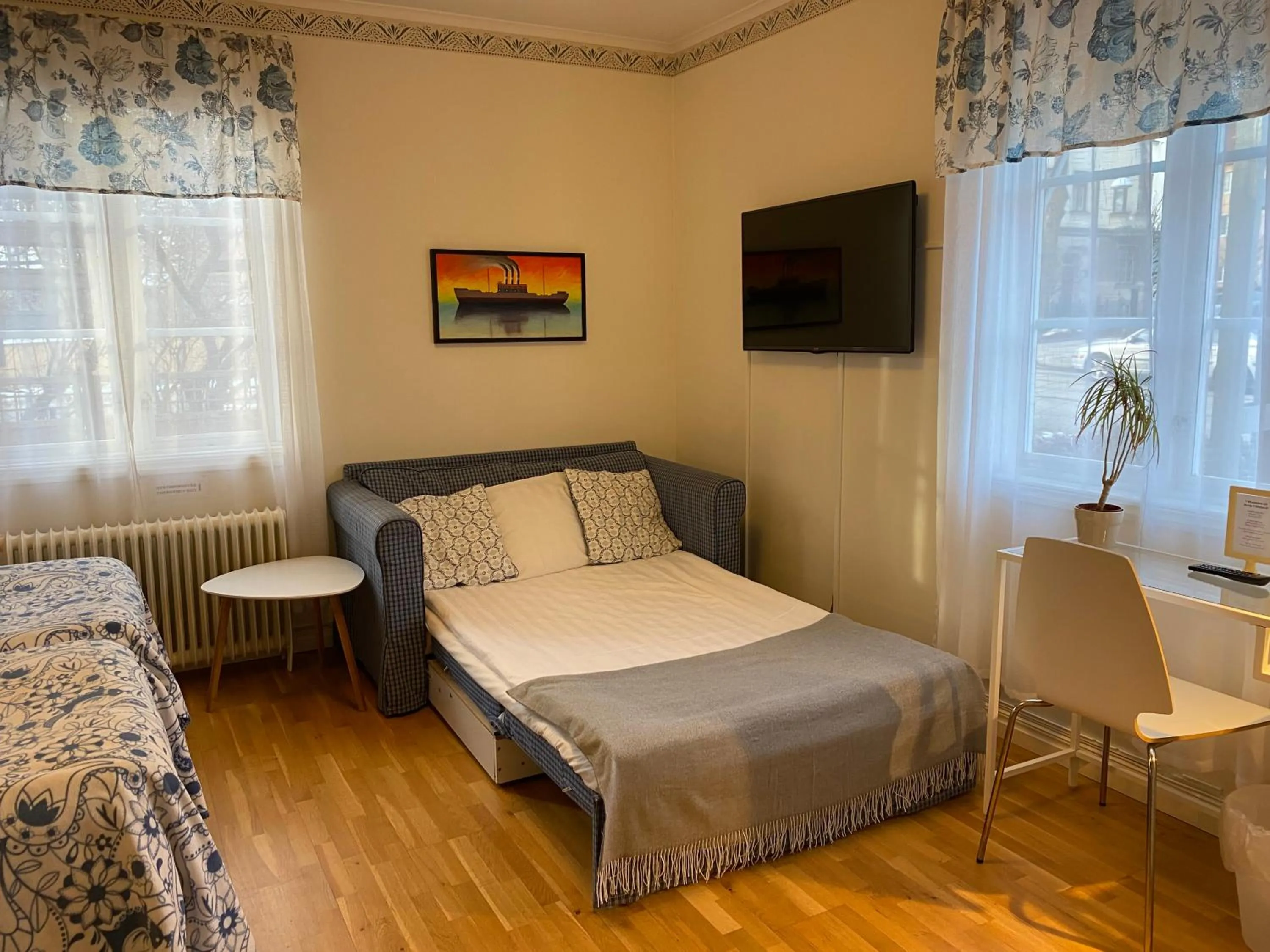 Photo of the whole room, Bed in Borgs Villahotell och B&B