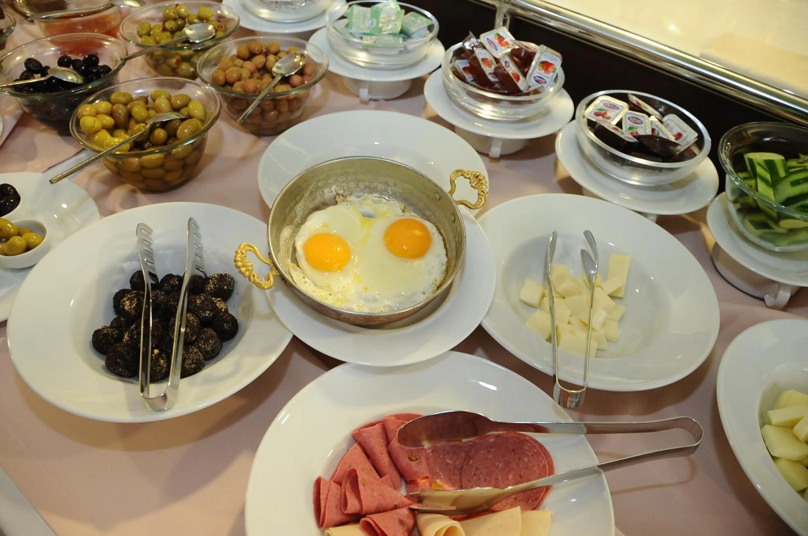 Buffet breakfast in Ontur Butik Hotel