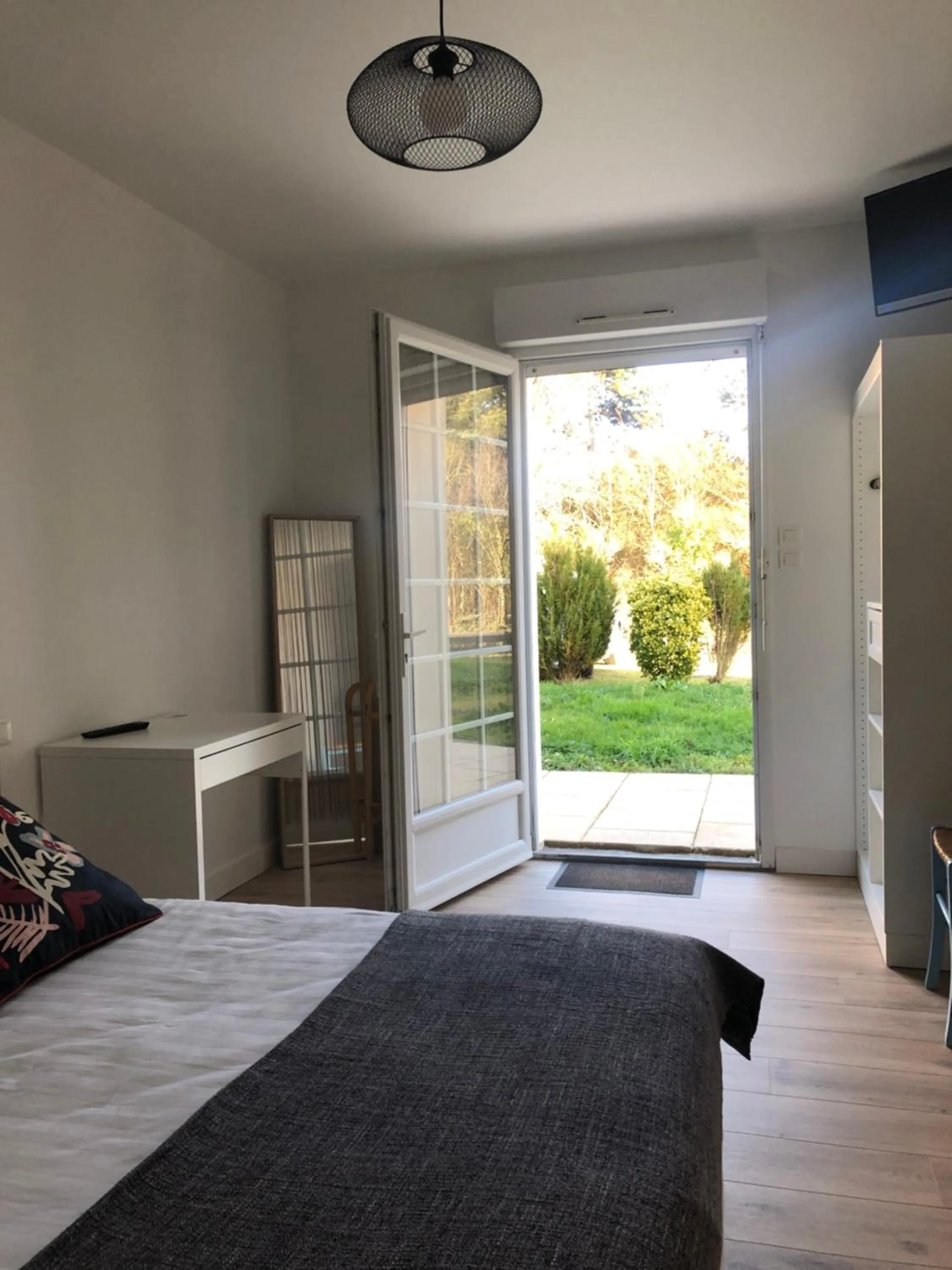 Photo of the whole room in Hotel Aux Rochers de l'Ocean