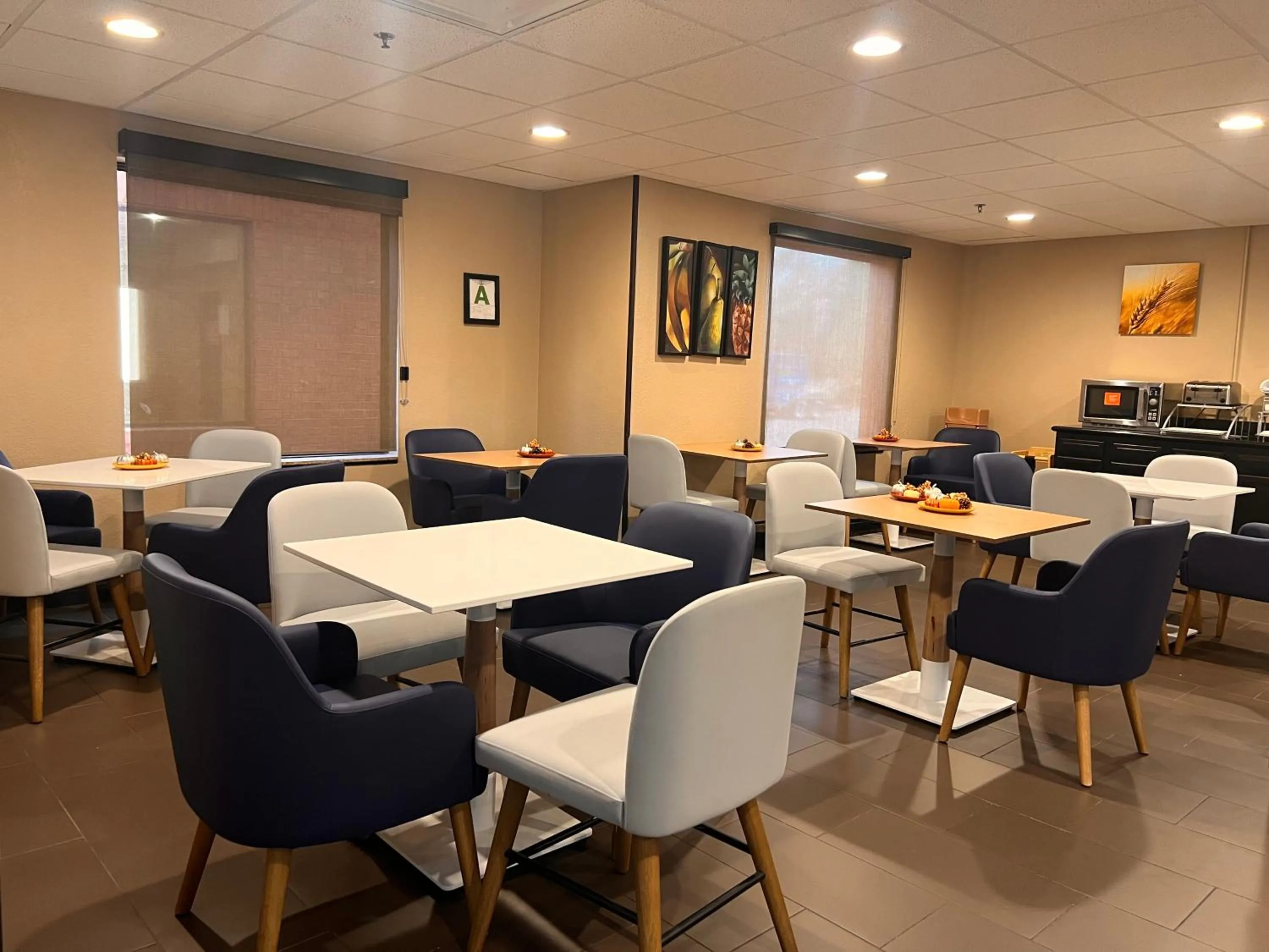 Breakfast in Comfort Suites Louisville Airport