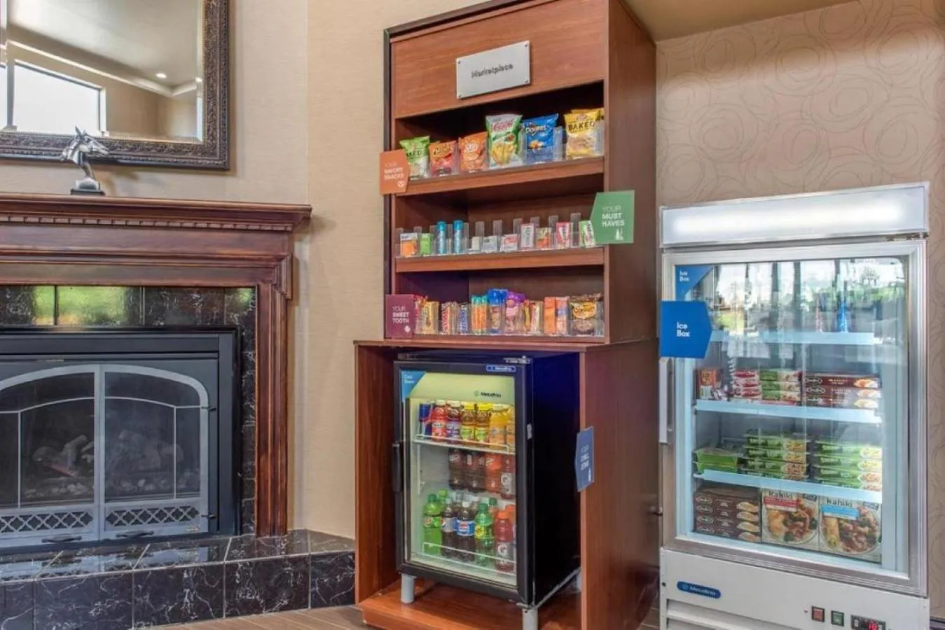 Food and drinks in Comfort Suites Louisville Airport