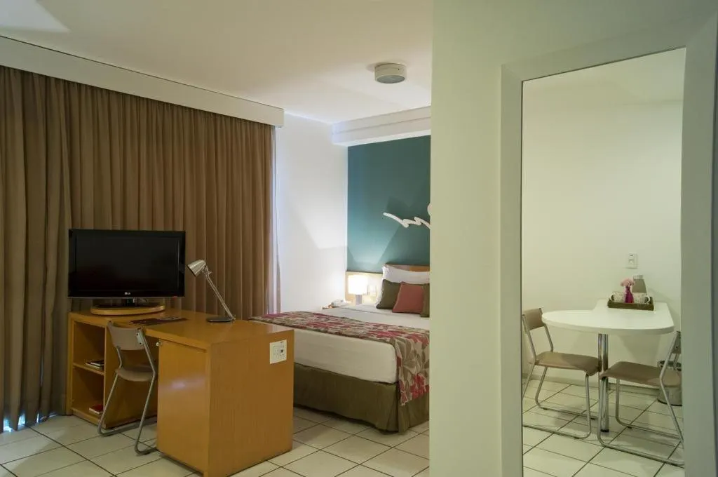 TV and multimedia, Bed in Praia do Canto Apart Hotel