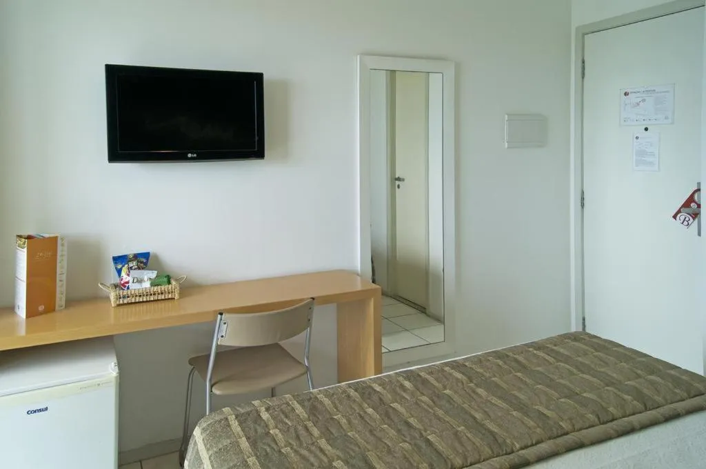 Bed in Praia do Canto Apart Hotel