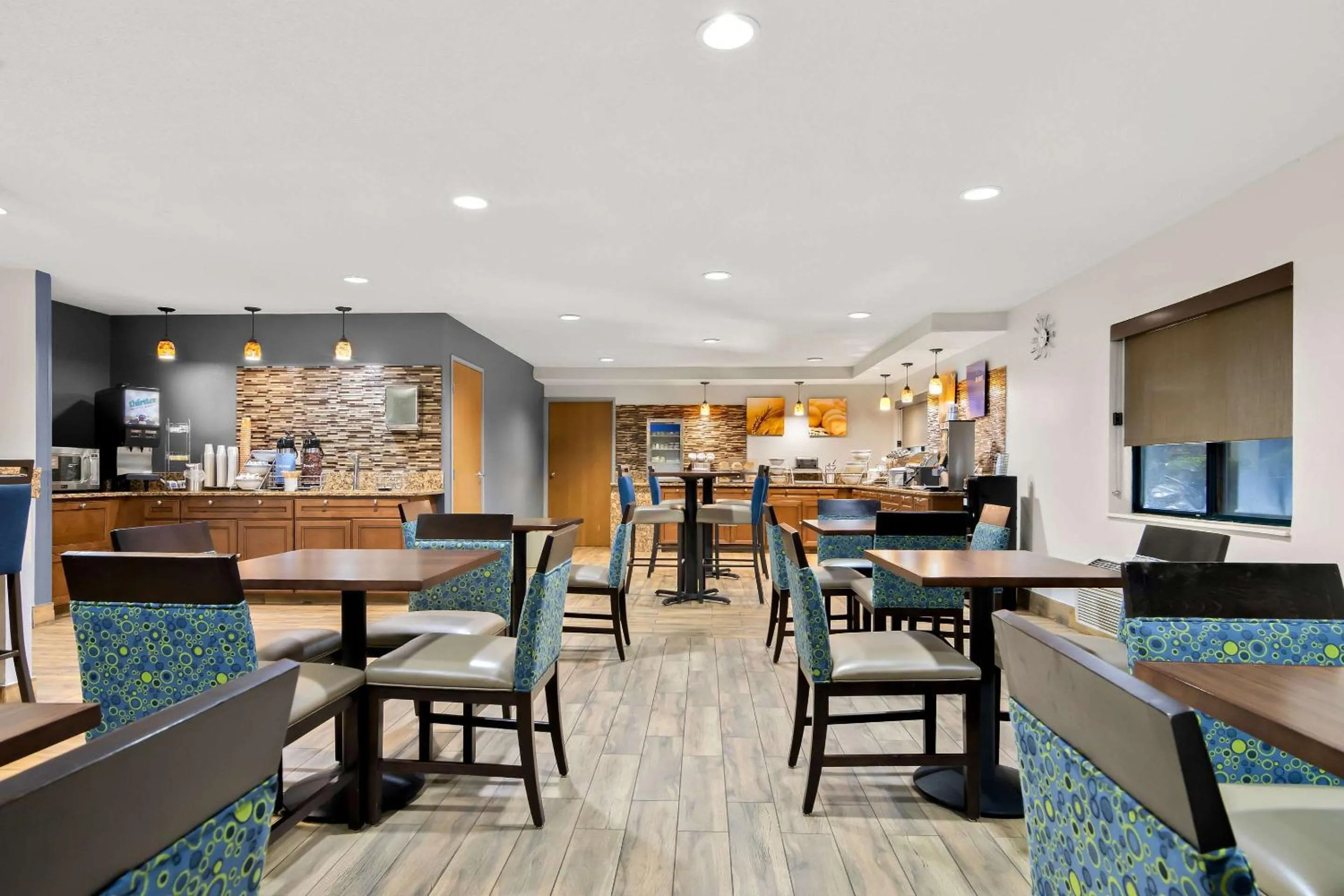 Breakfast in Comfort Inn Joliet West I-80