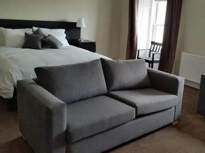 Budget Double Room in The Blackbull Inn Polmont Budget Double Room in The Blackbull Inn Polmont