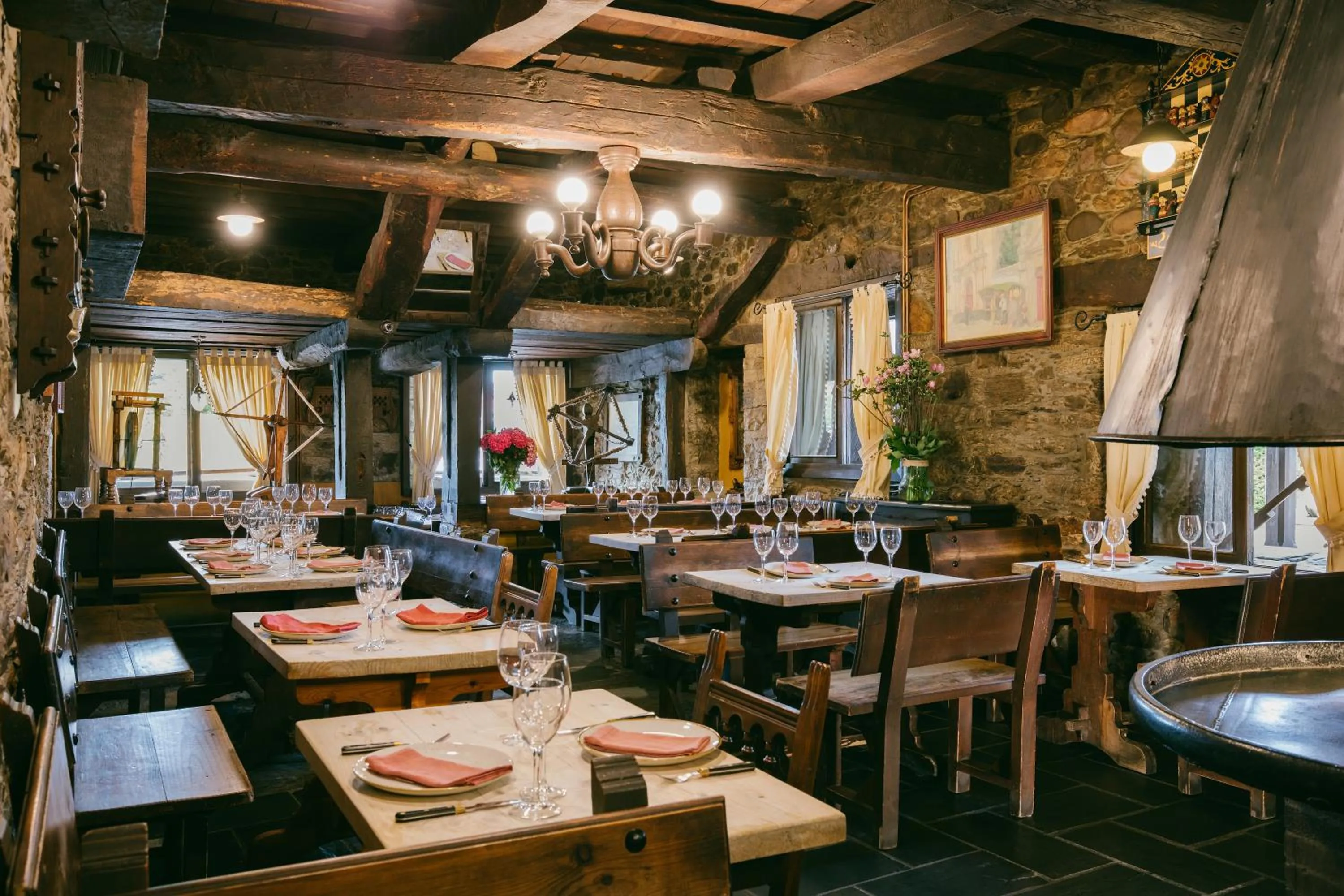 Restaurant/places to eat in La Moncloa de San Lazaro