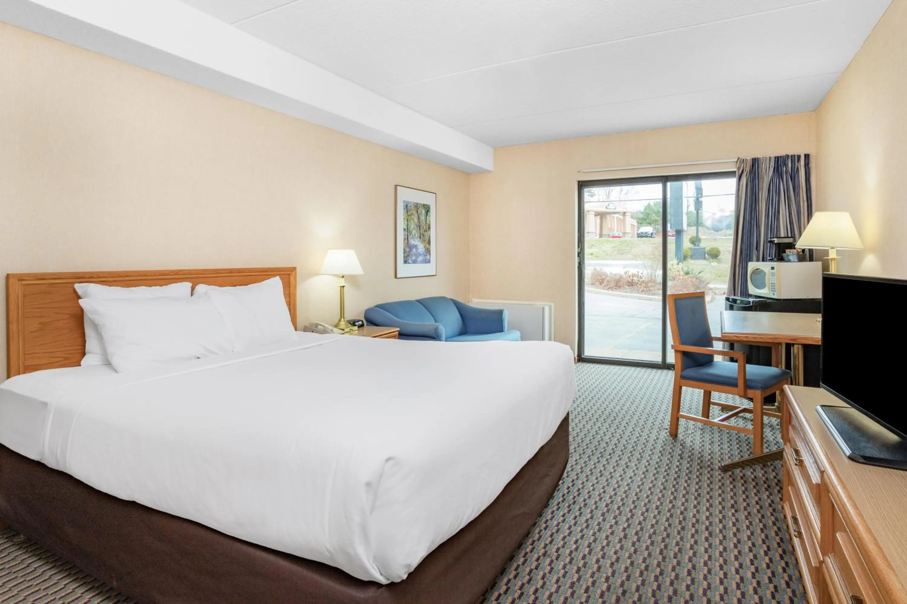 Bedroom, Bed in Travelodge by Wyndham Bridgewater