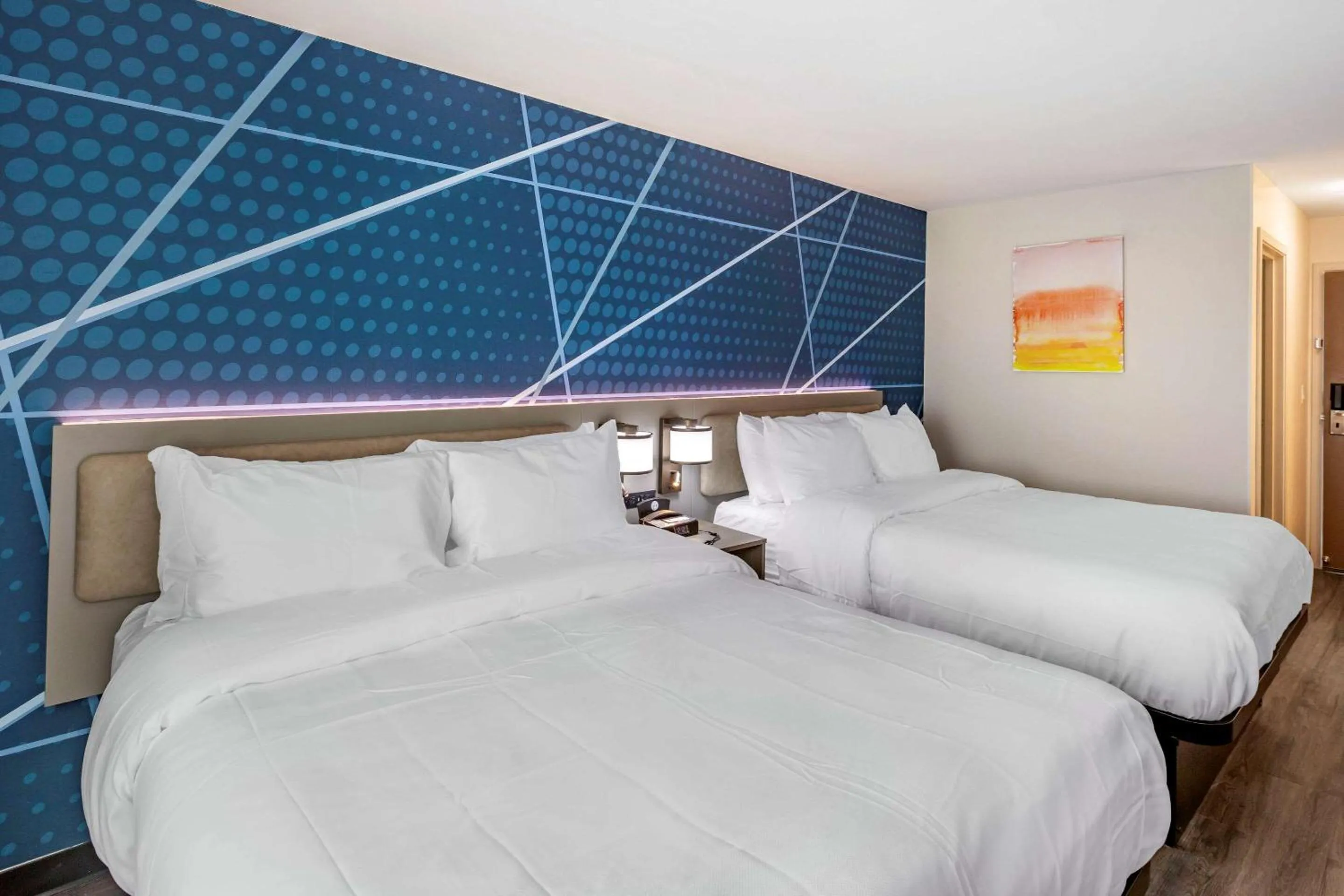 Bedroom, Bed in Comfort Inn Mount Pleasant - Racine