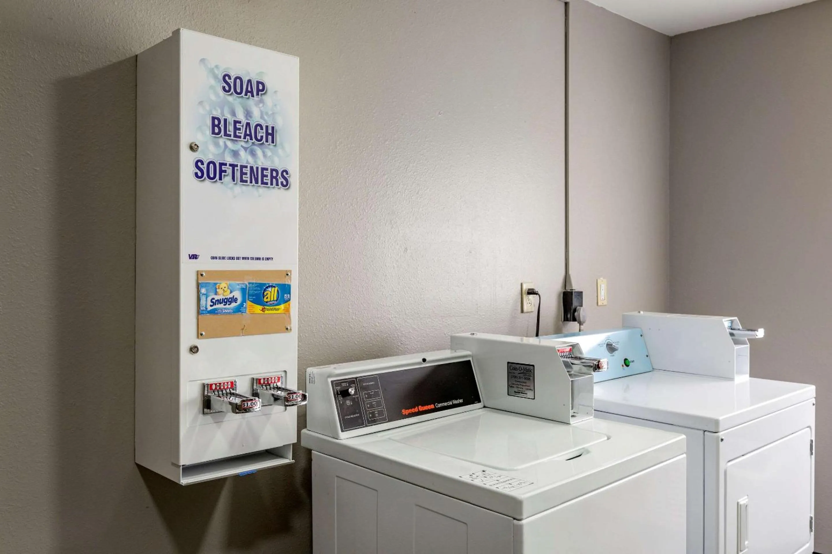 laundry in Comfort Inn Mount Pleasant - Racine