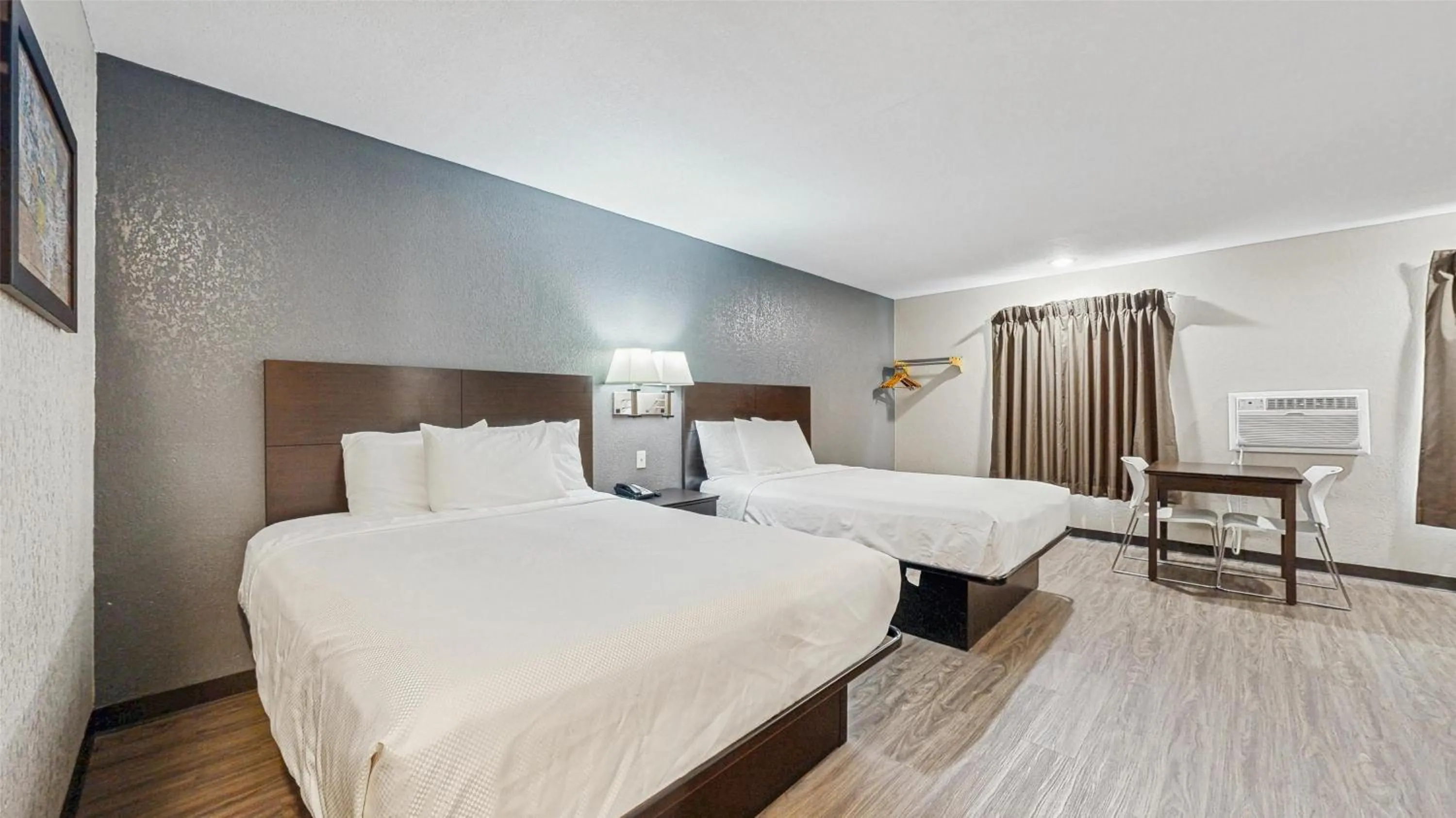 Photo of the whole room, Bed in Red Lion Inn & Suites Olathe Kansas City