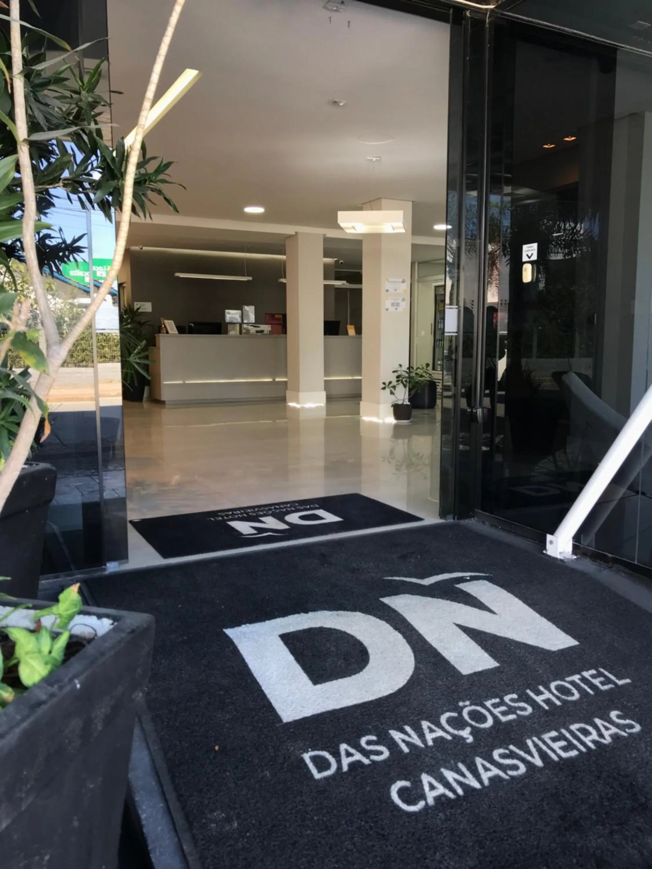 Facade/entrance in Das Nações Hotel