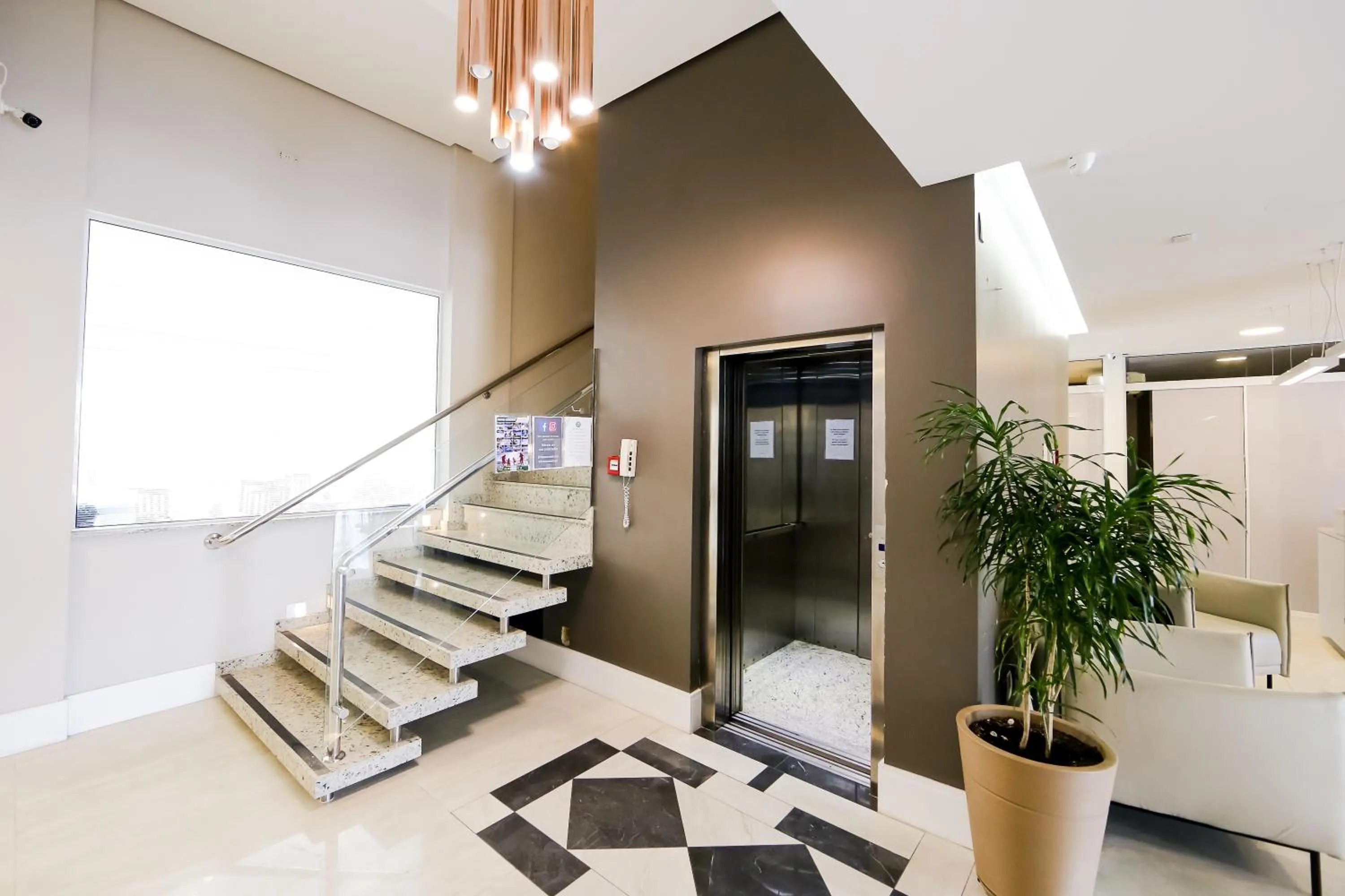 Living room in Das Nações Hotel