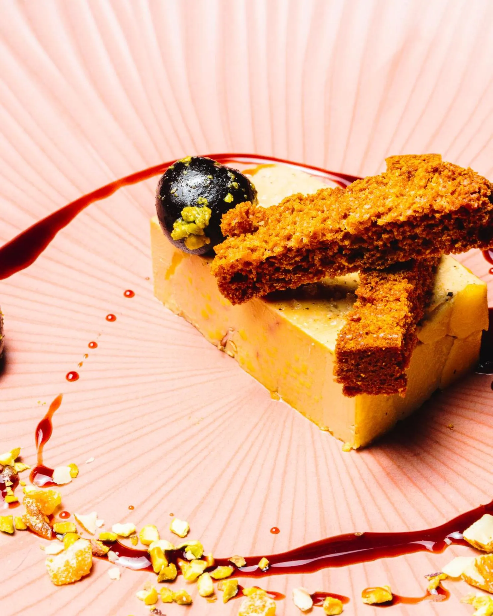 Food in VIP Paris Yacht Hôtel & Spa