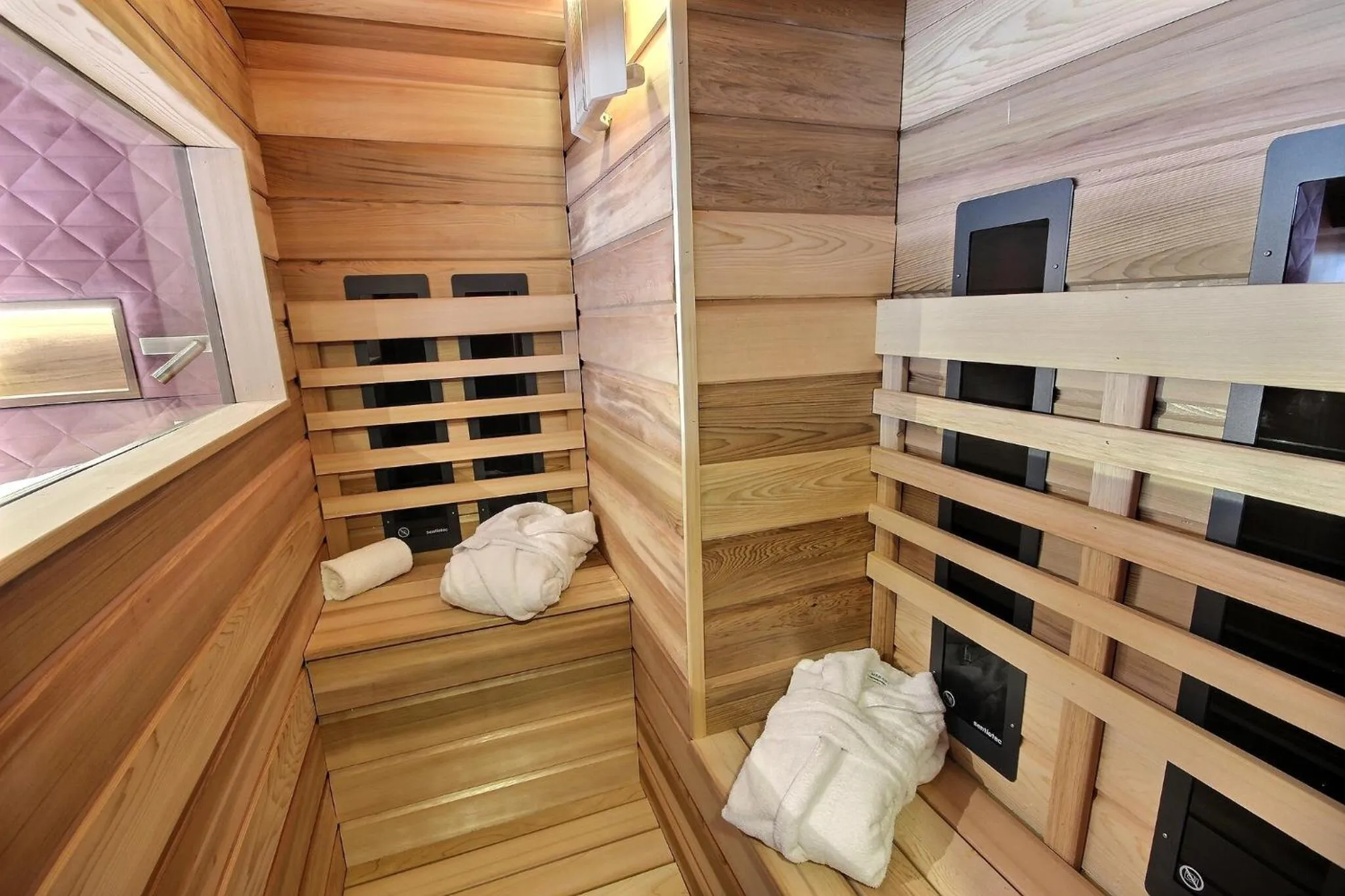 Sauna in VIP Paris Yacht Hôtel & Spa