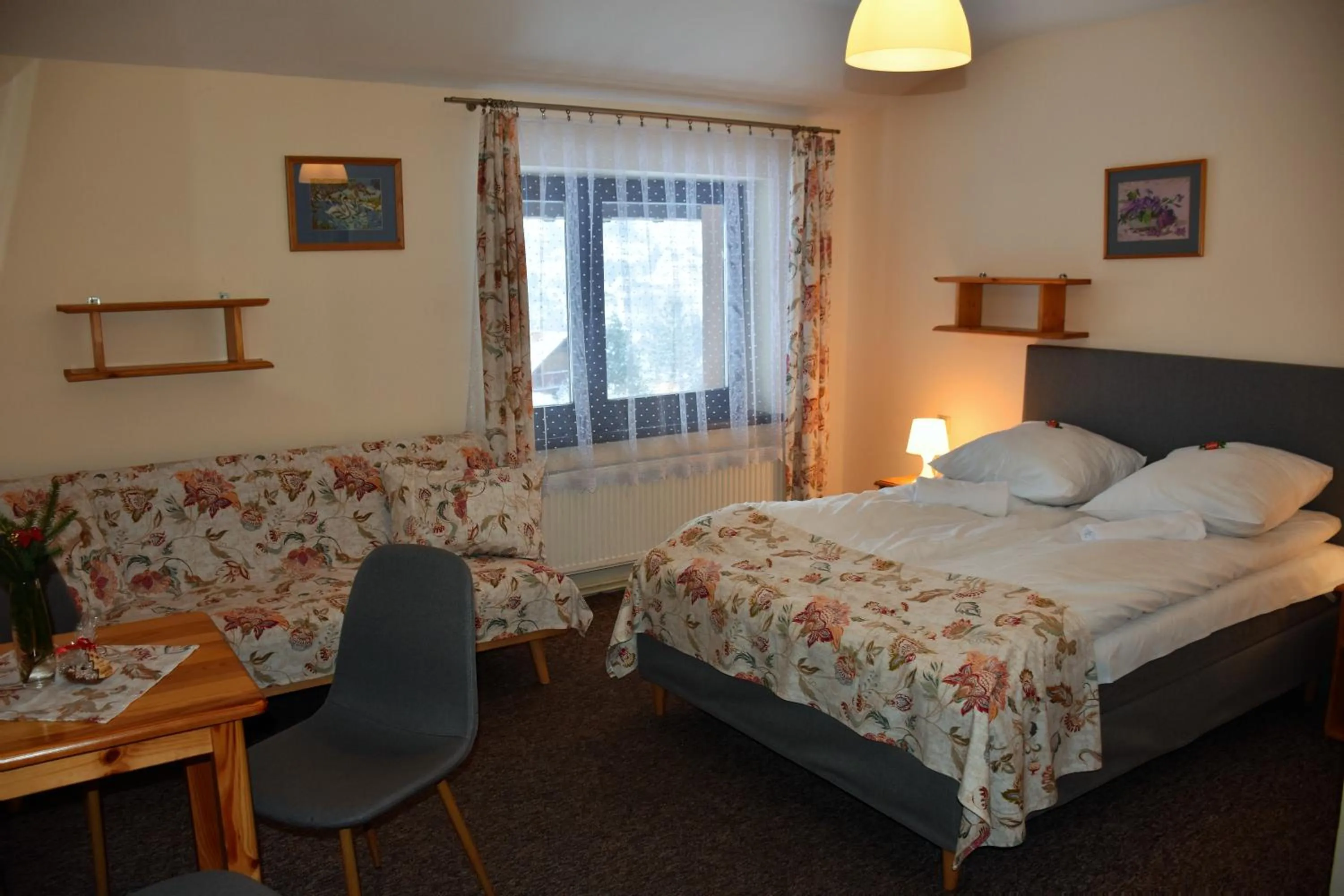 Photo of the whole room, Bed in Sasanka przy Gondoli