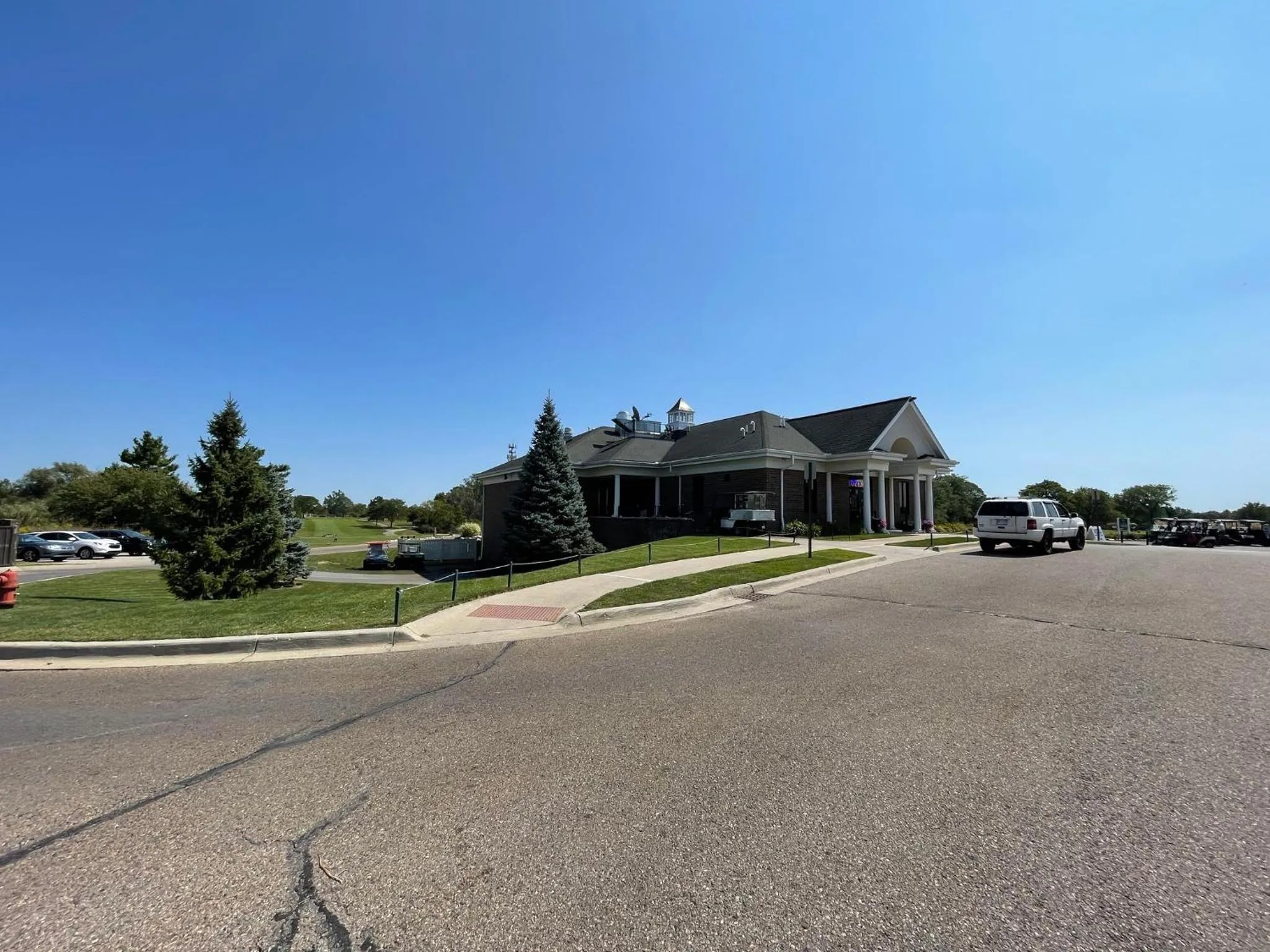 Nearby landmark in Holiday Inn & Suites - Farmington Hills - Detroit NW by IHG