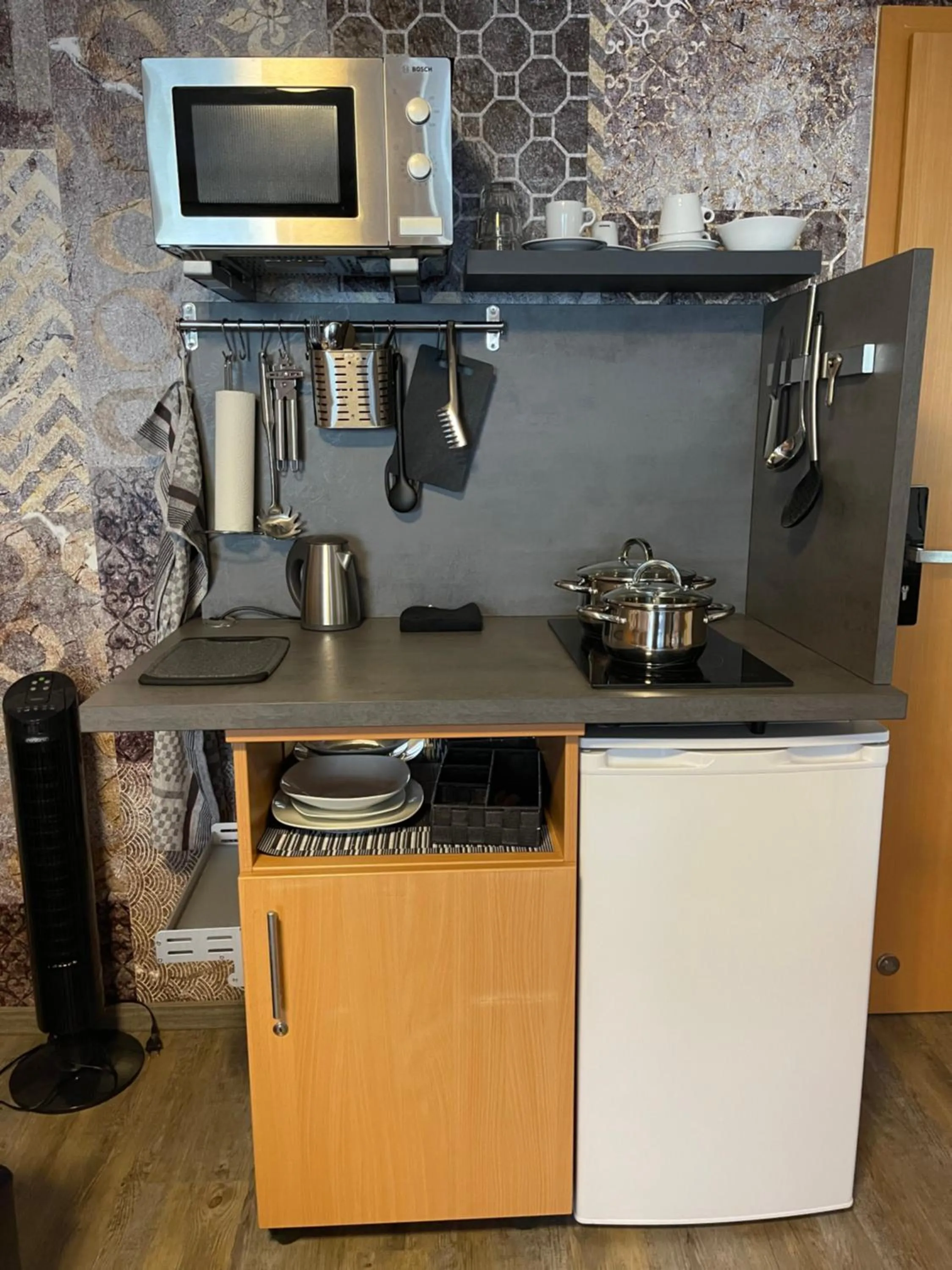 Toilet in Hotel "Mythos Apartments" alle Zimmer mit Kochnische, Apartments mit Küche!