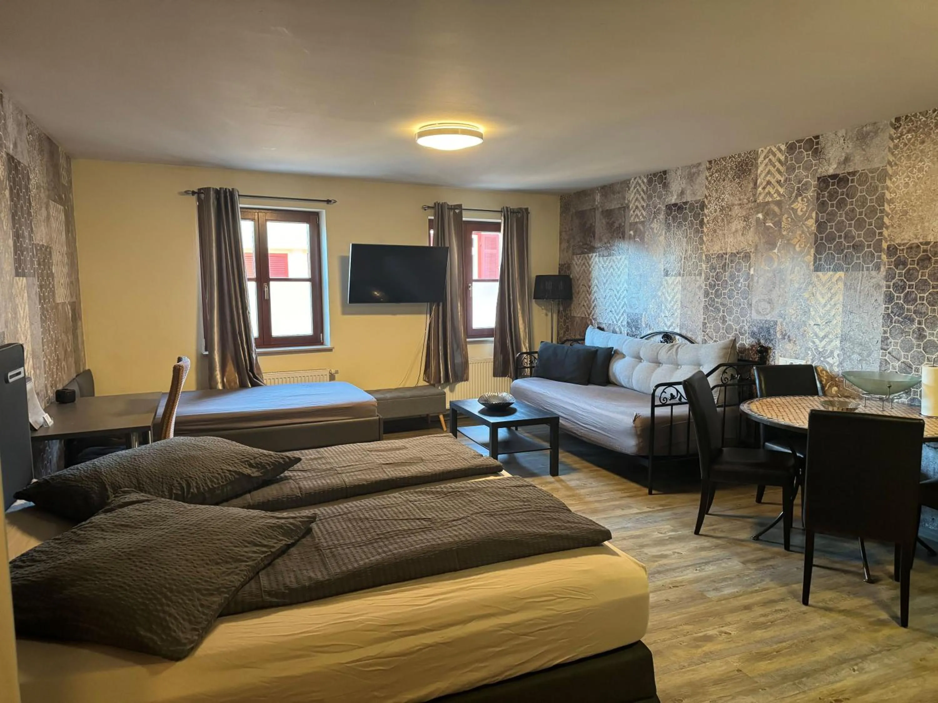 Bed in Hotel "Mythos Apartments" alle Zimmer mit Kochnische, Apartments mit Küche!