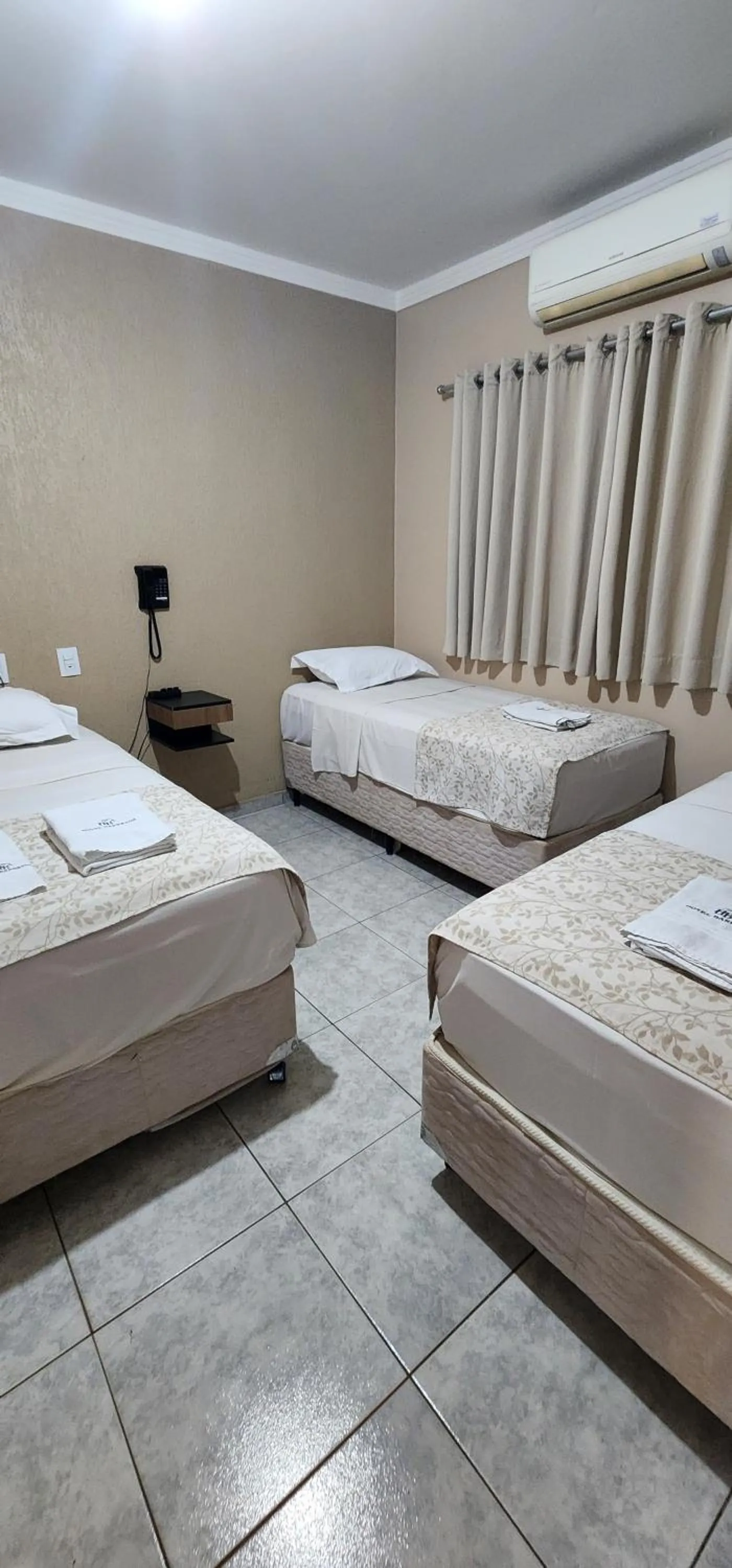 Photo of the whole room, Bed in Hotel Barretos