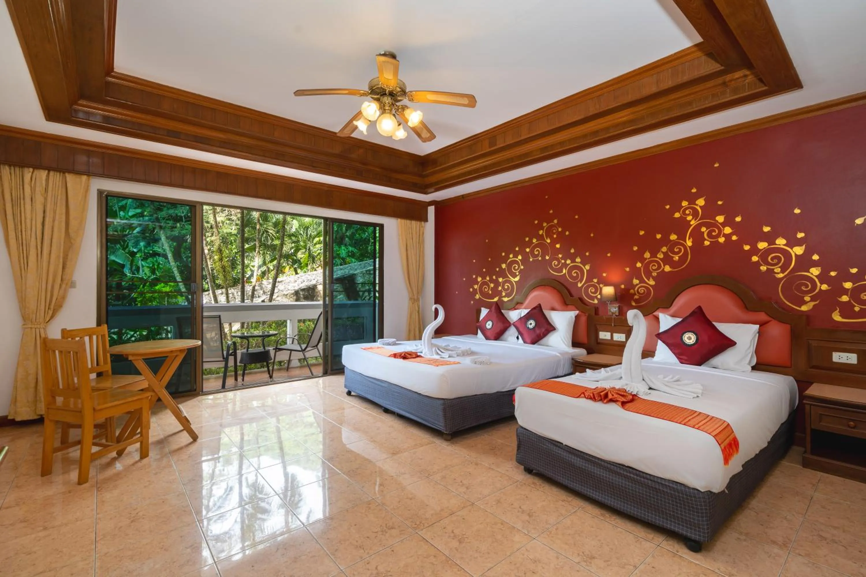 Bedroom, Bed in Memory Karon Resort
